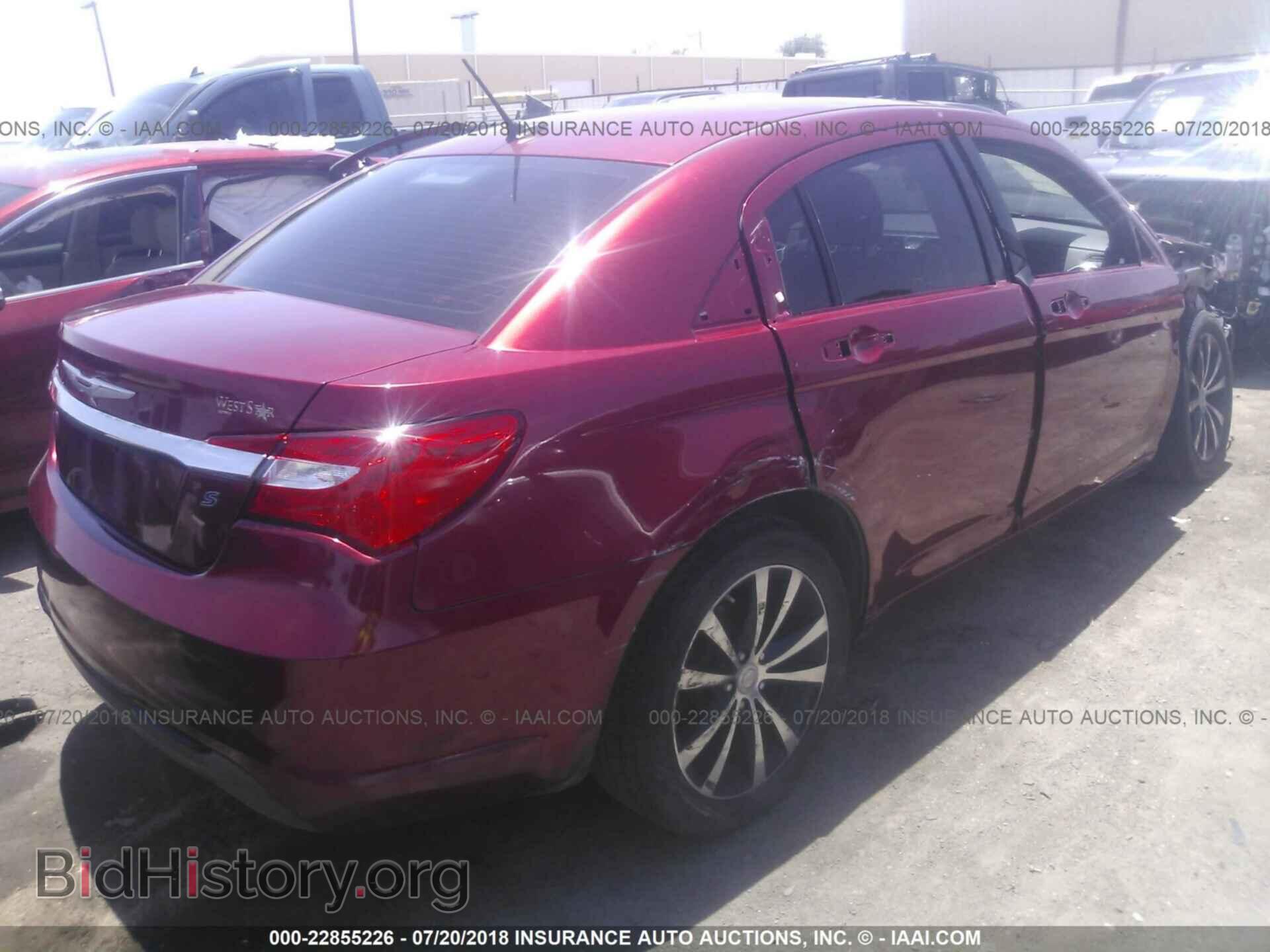 2014 Chrysler 200 - VIN: 1C3CCBBB8EN107472 - Фото 4
