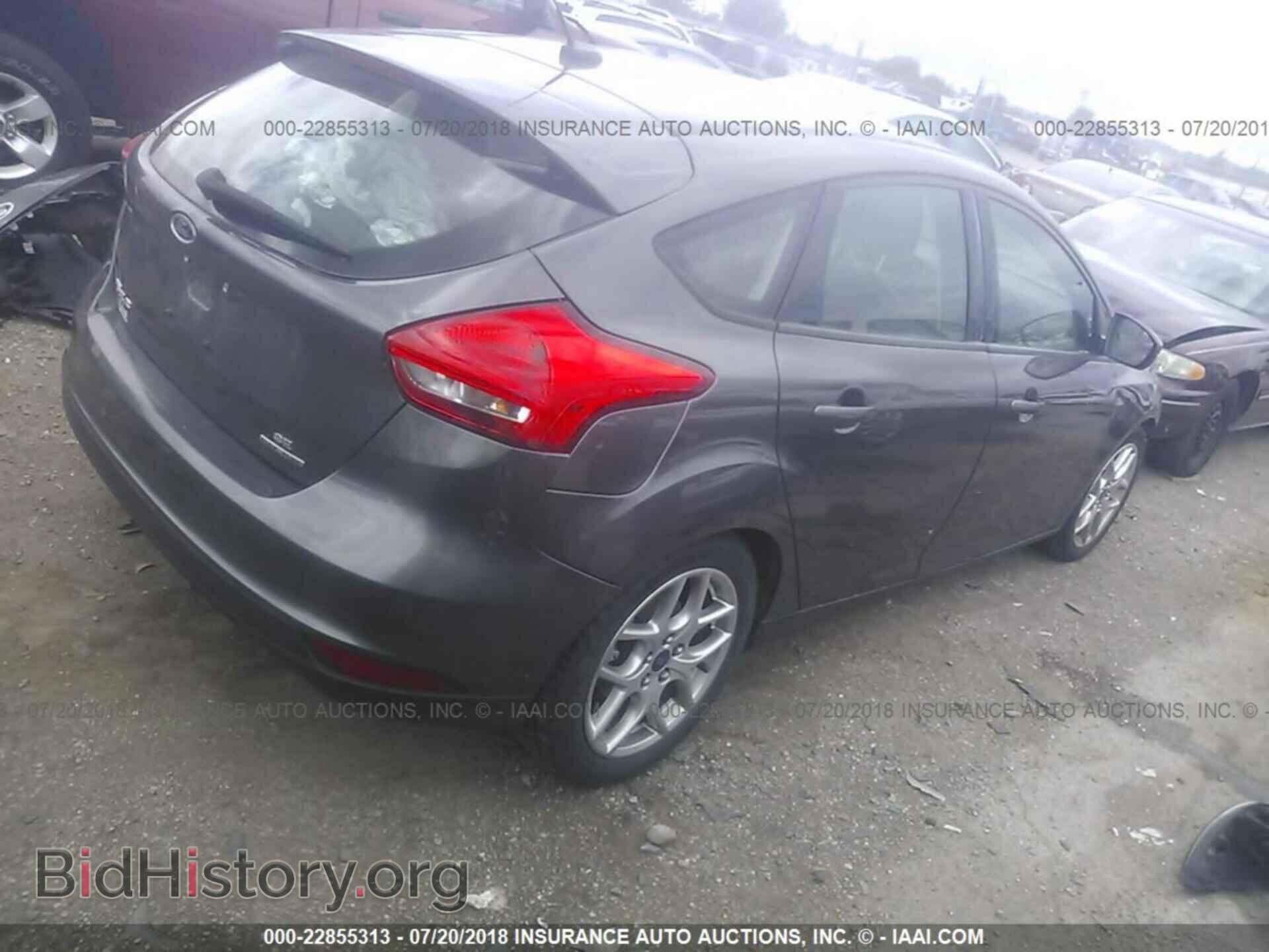 2015 Ford Focus - VIN: 1FADP3K23FL273962 - Photo 4