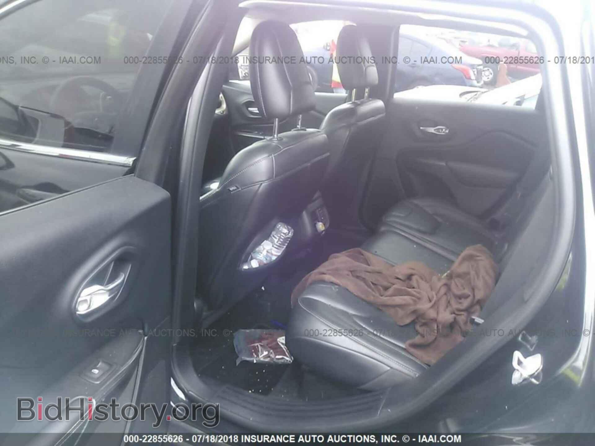 2014 Jeep Cherokee - VIN: 1C4PJMDS2EW266154 - Photo 8