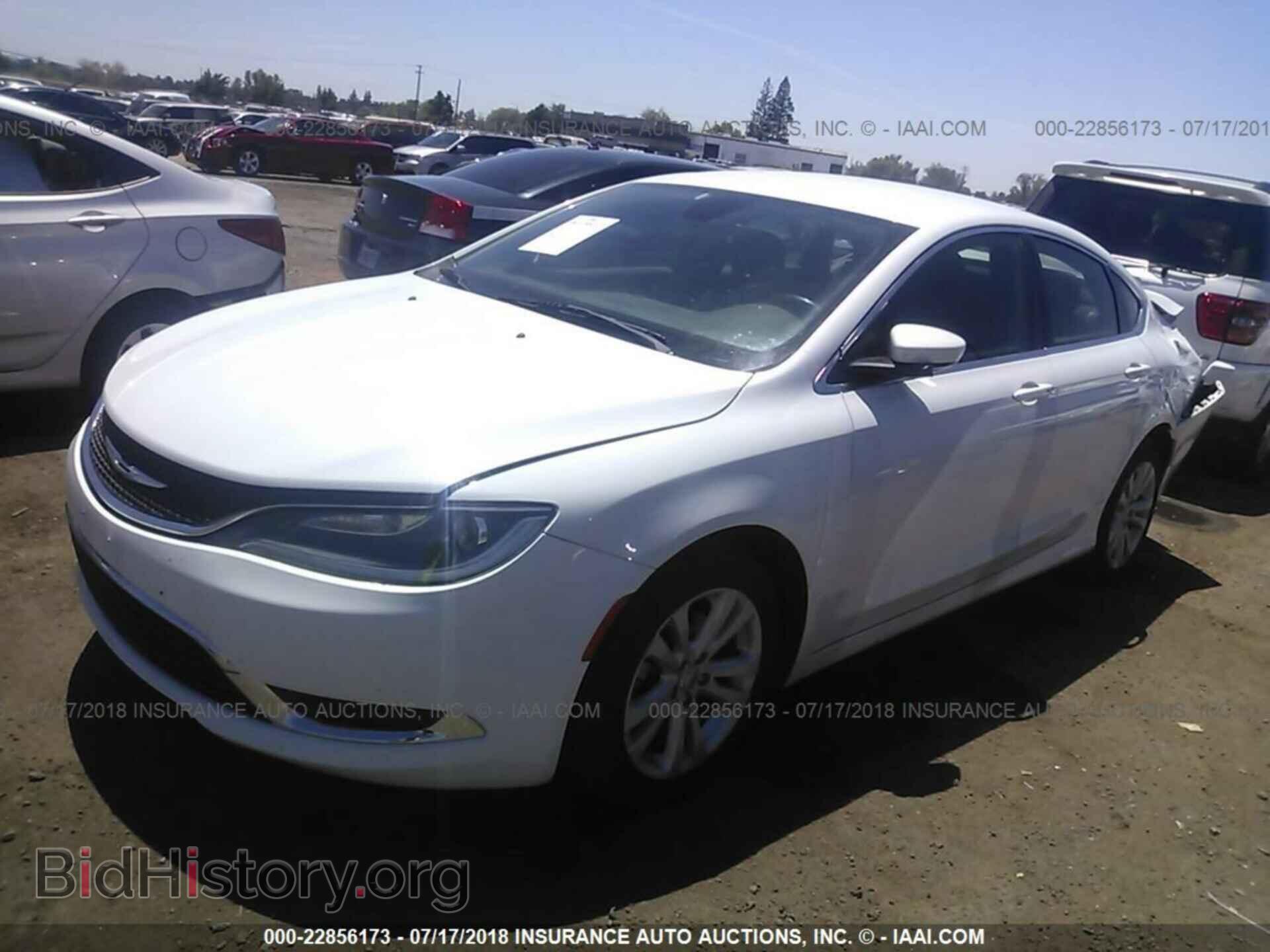2015 Chrysler 200 - VIN: 1C3CCCAB7FN666861 - Фото 2