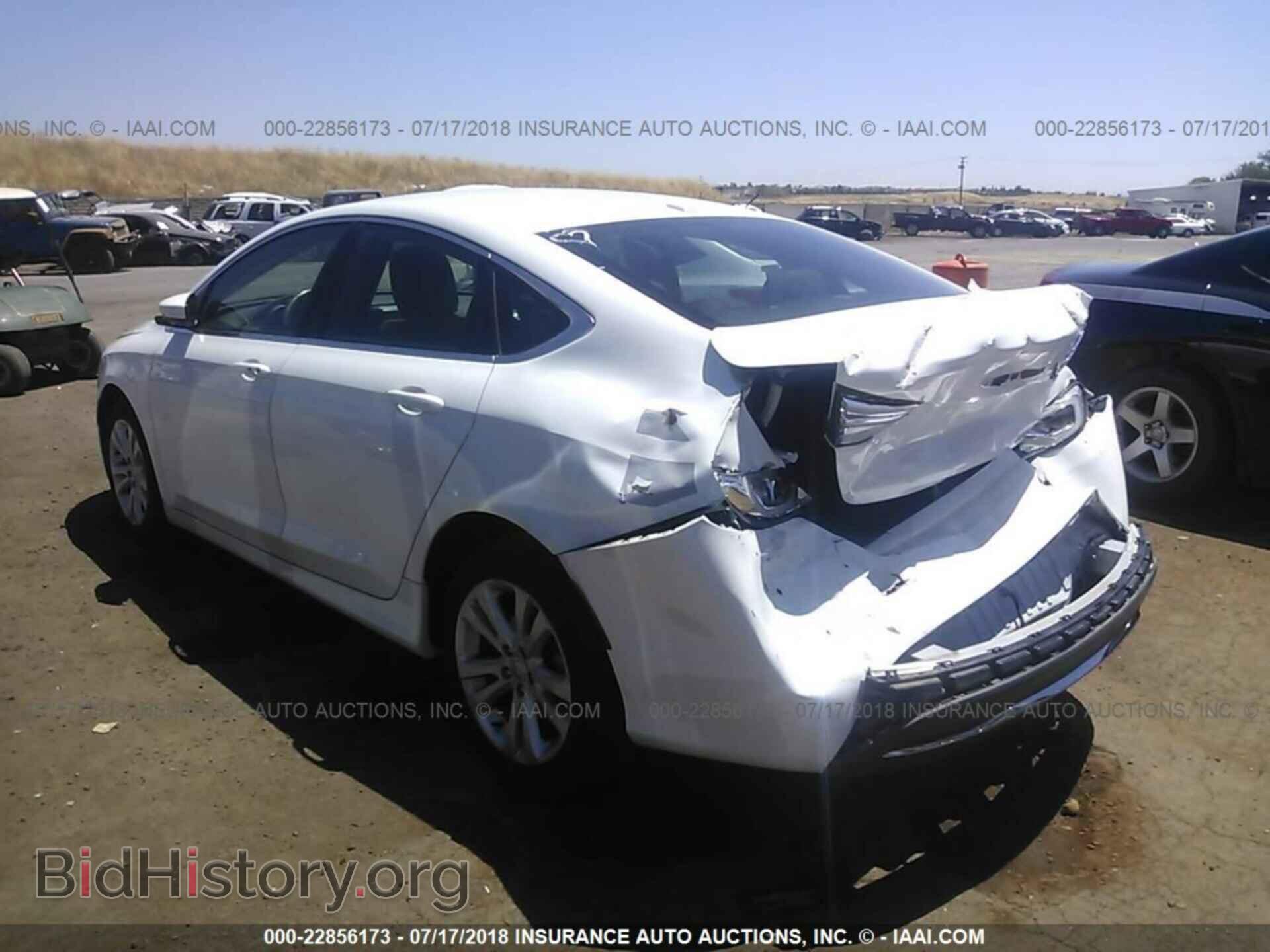 2015 Chrysler 200 - VIN: 1C3CCCAB7FN666861 - Фото 3