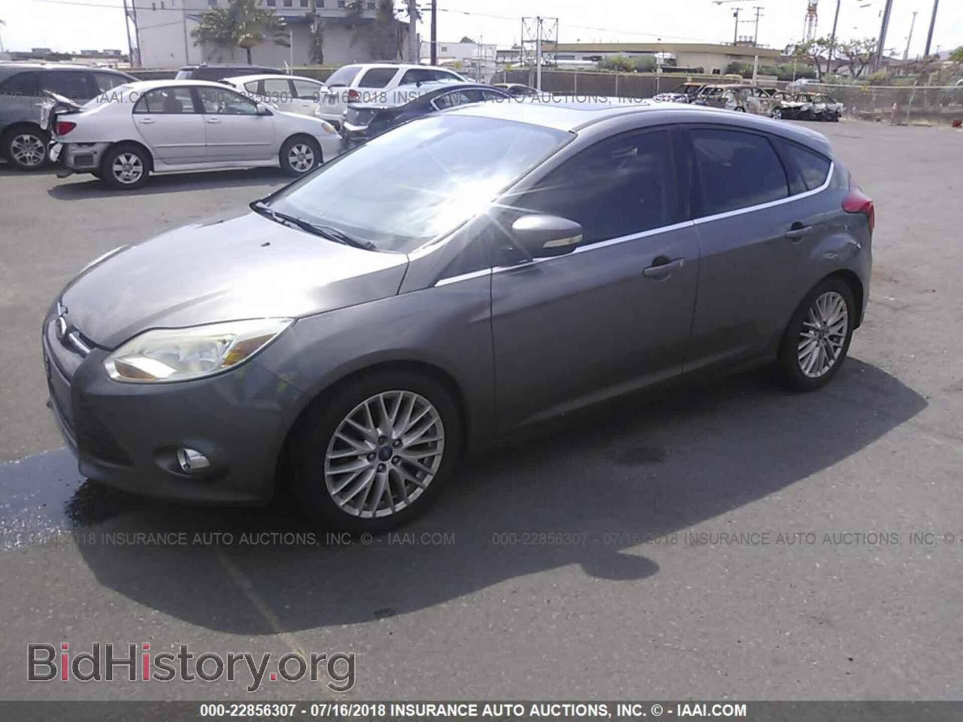 2012 Ford Focus - VIN: 1FAHP3M21CL106056 - Фото 2