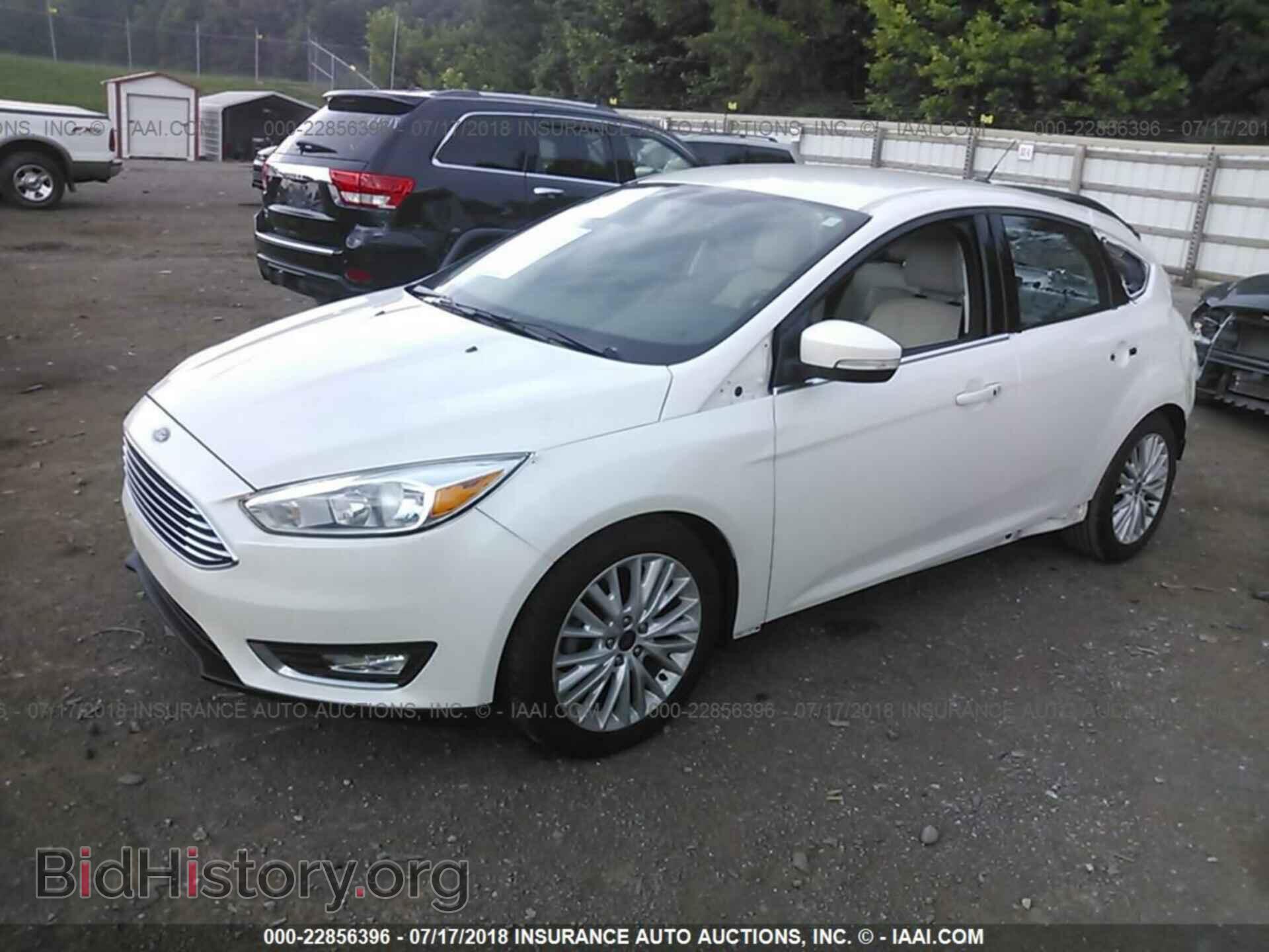 2016 Ford Focus - VIN: 1FADP3N21GL299635 - Фото 2