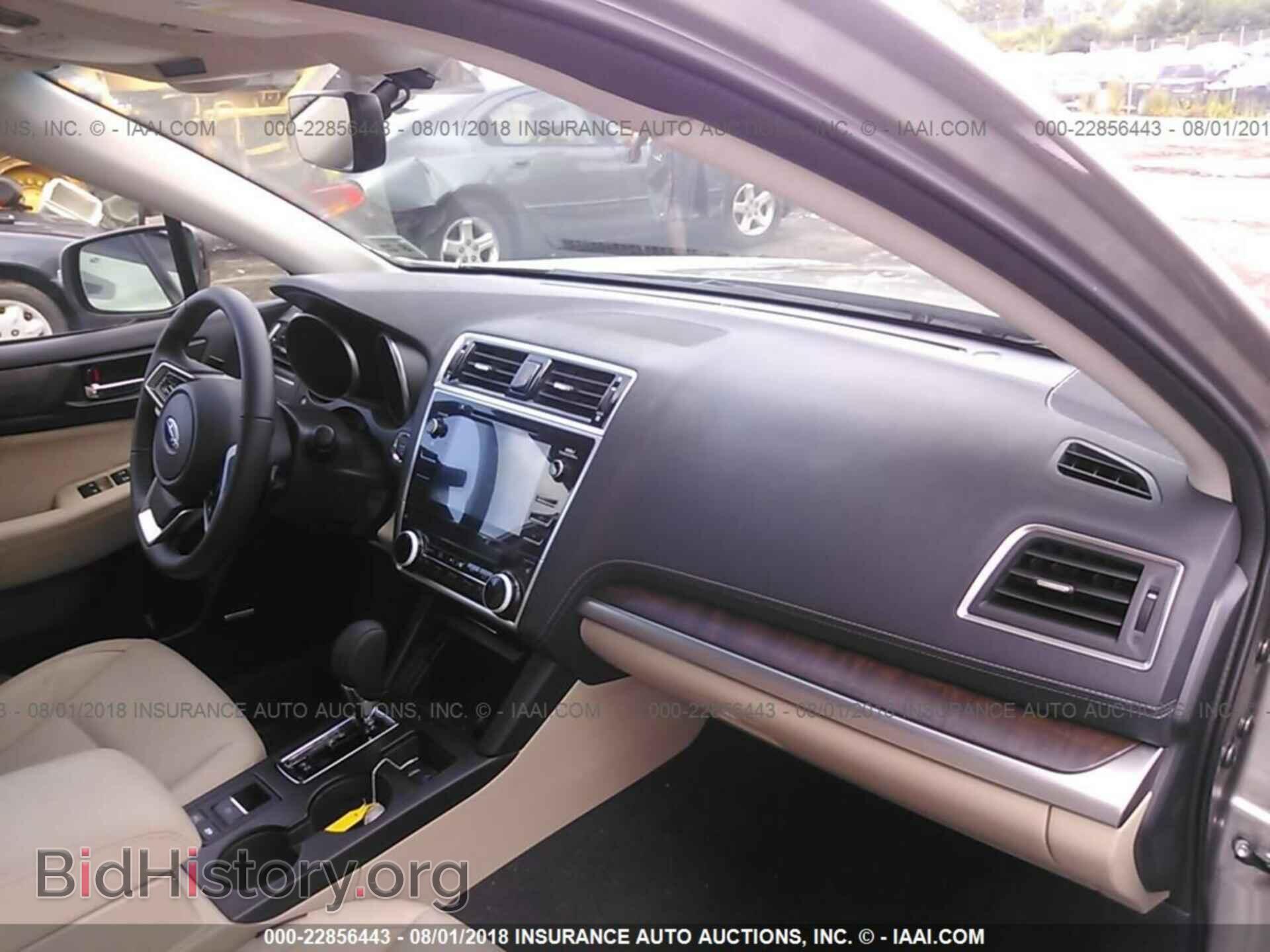 2018 Subaru Outback - VIN: 4S4BSENC3J3207724 - Фото 5