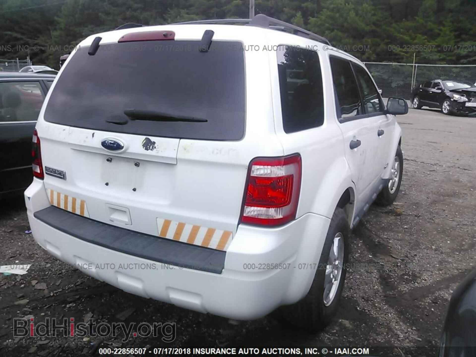 2011 Ford Escape - VIN: 1FMCU0D76BKB86008 - Photo 4