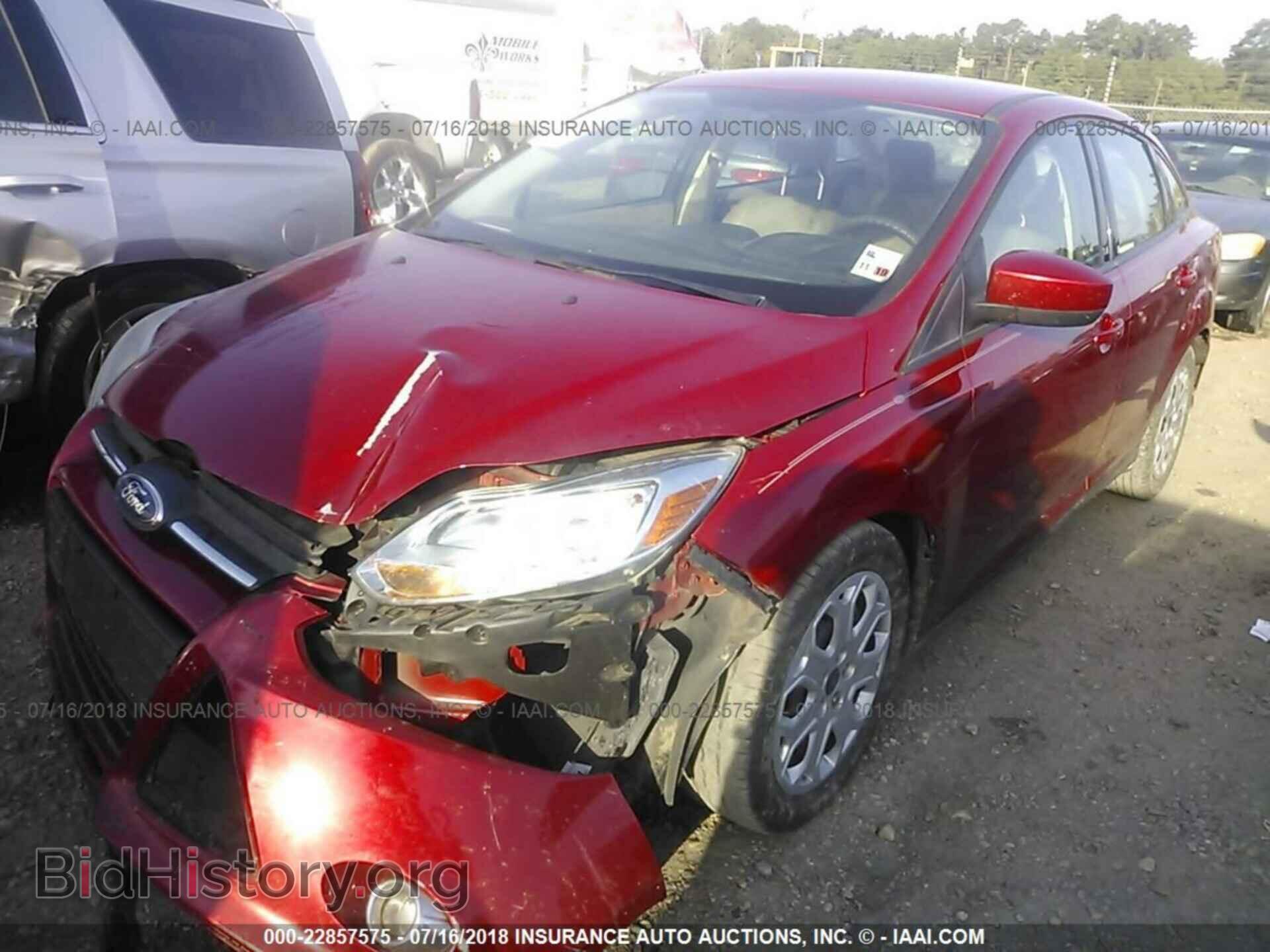 2012 Ford Focus - VIN: 1FAHP3F25CL224821 - Фото 2