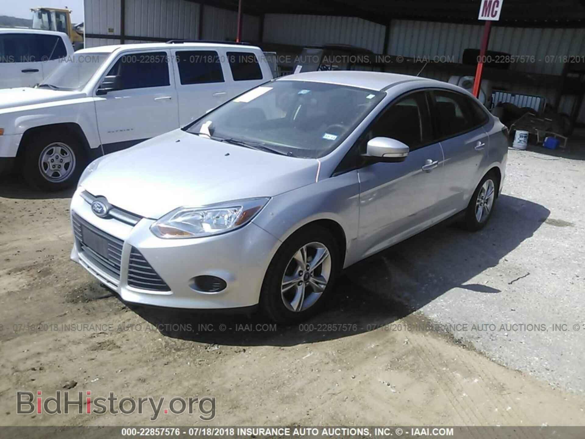 2014 Ford Focus - VIN: 1FADP3F27EL288330 - Фото 2