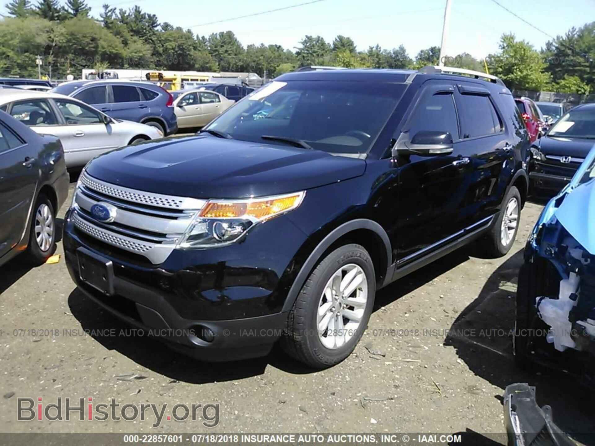 2012 Ford Explorer - VIN: 1FMHK8D85CGA03107 - Фото 2