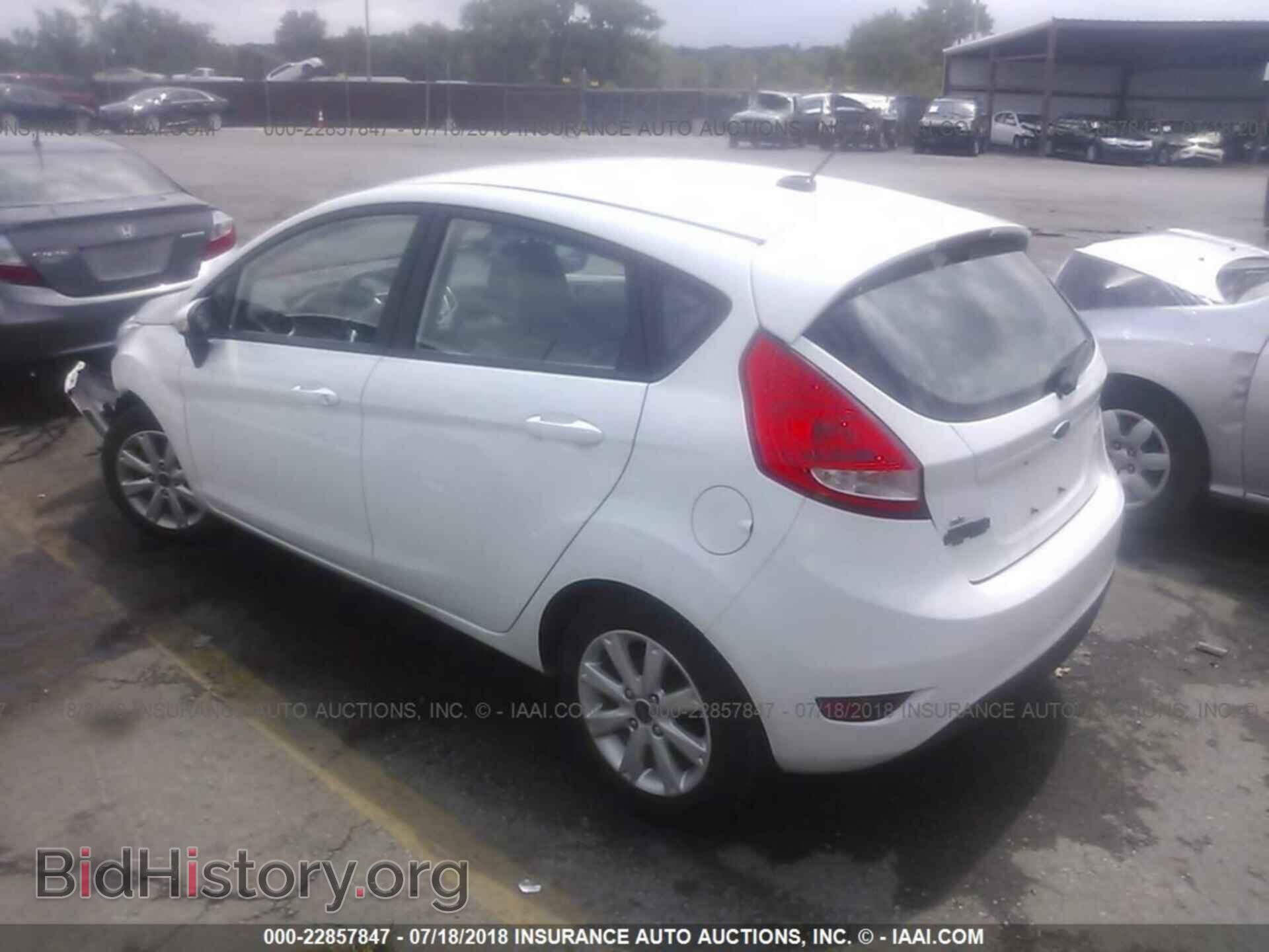2013 Ford Fiesta - VIN: 3FADP4EJ9DM225631 - Photo 3