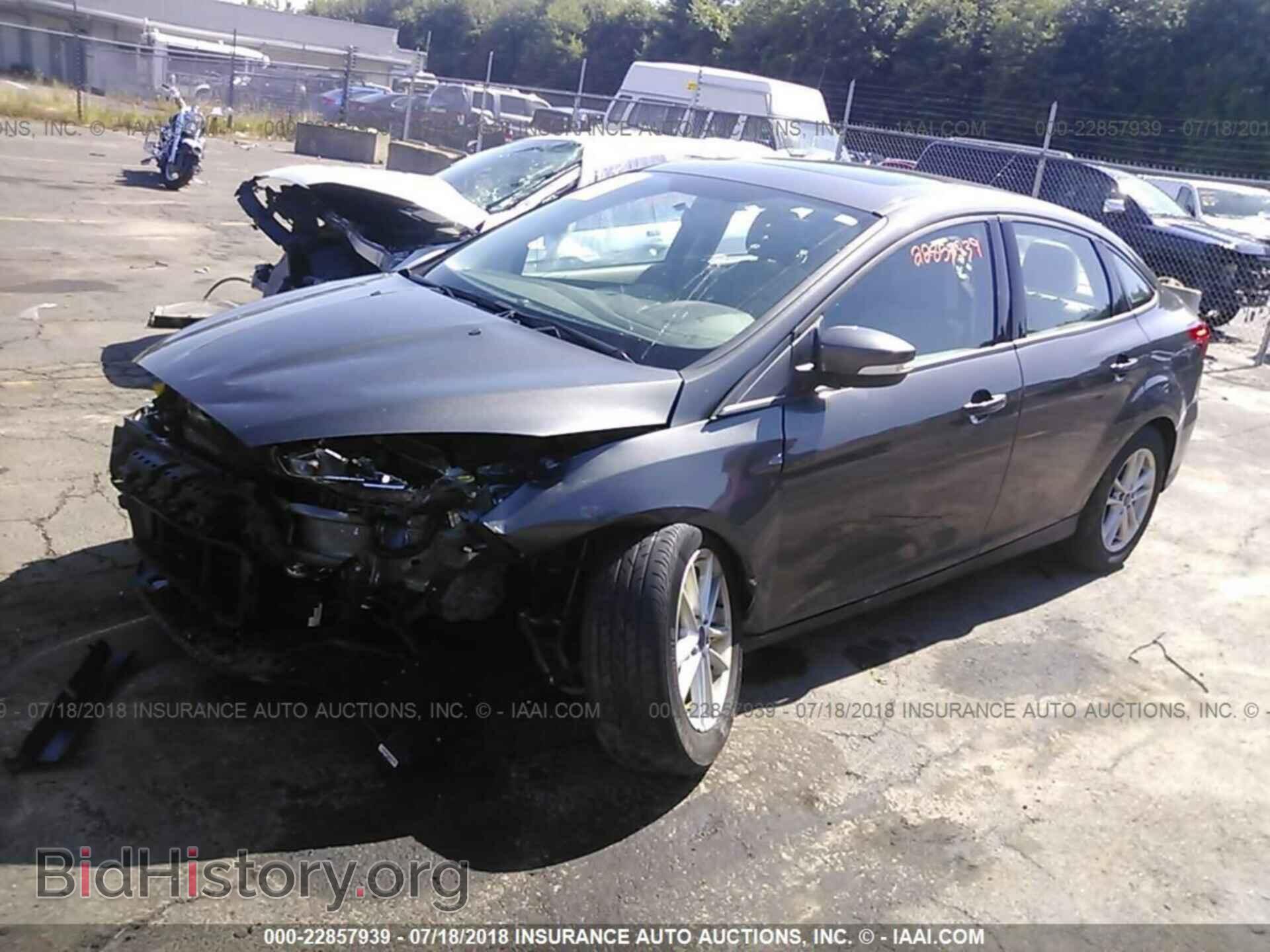 2015 Ford Focus - VIN: 1FADP3F25FL297495 - Фото 2
