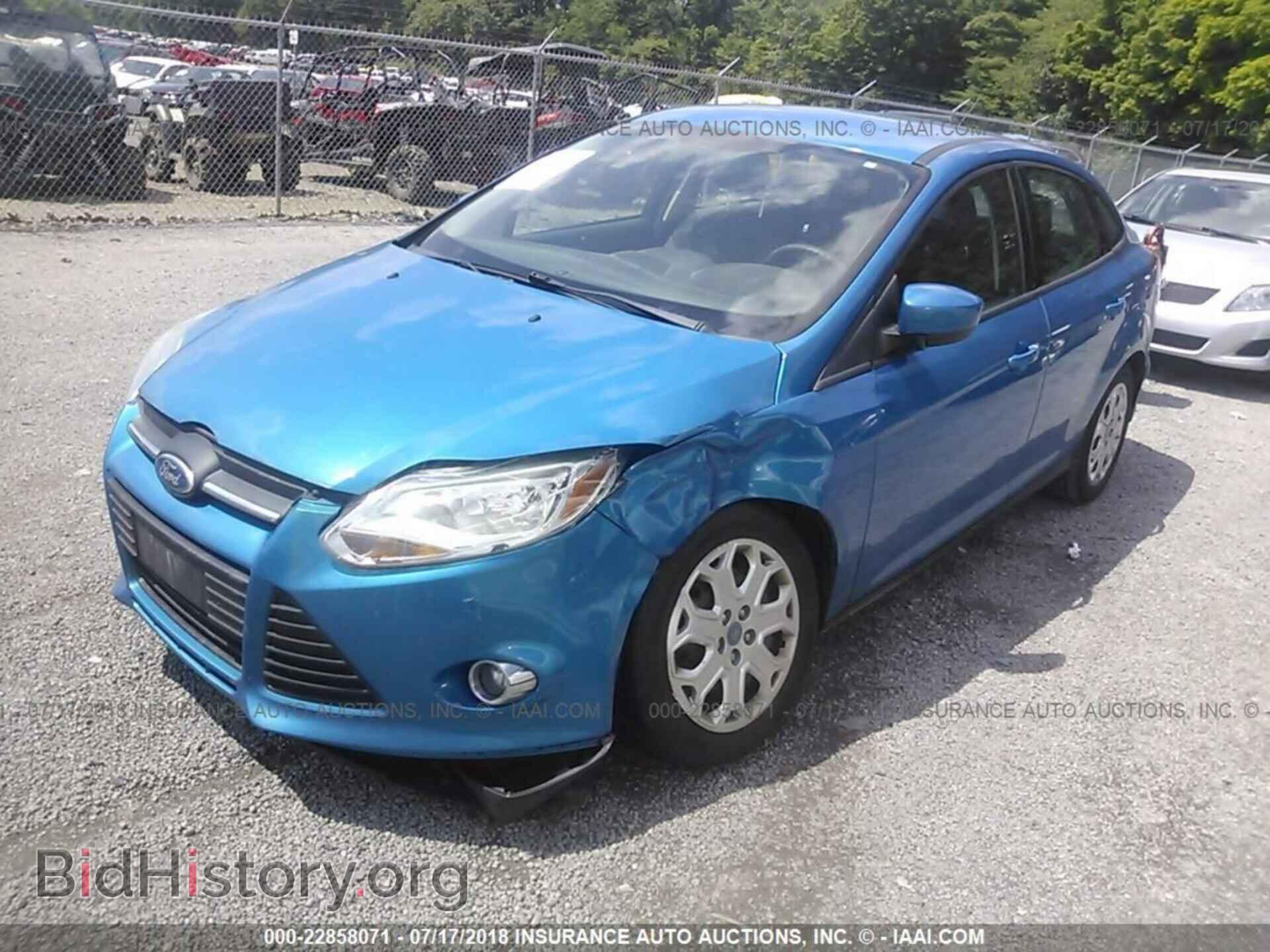 2012 Ford Focus - VIN: 1FAHP3F29CL174036 - Фото 2