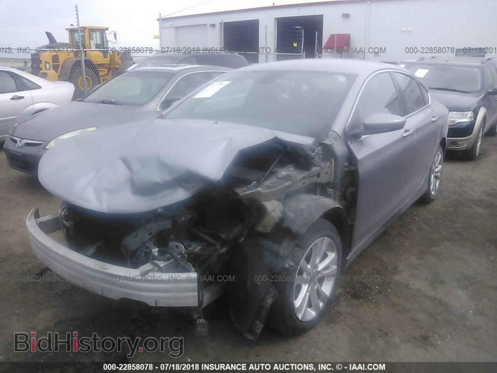 2015 Chrysler 200 - VIN: 1C3CCCAB7FN579008 - Photo 2