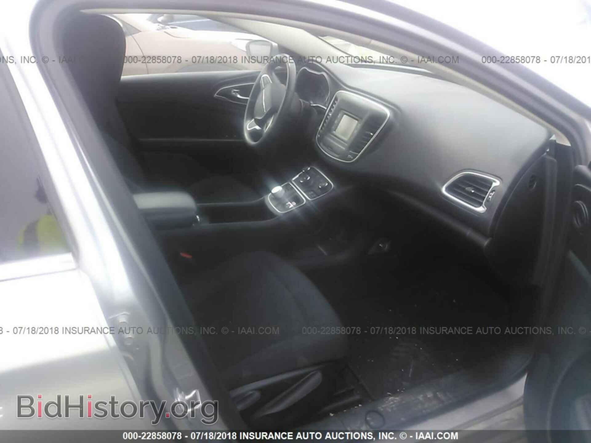 2015 Chrysler 200 - VIN: 1C3CCCAB7FN579008 - Photo 5