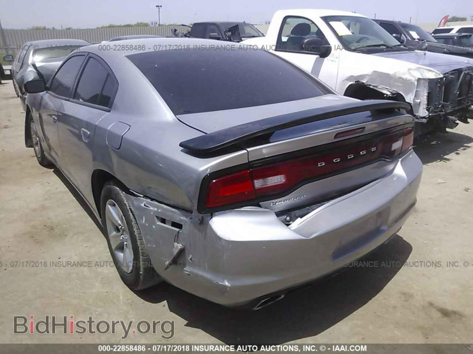 2011 Dodge Charger - VIN: 2B3CL3CG8BH525032 - Фото 3