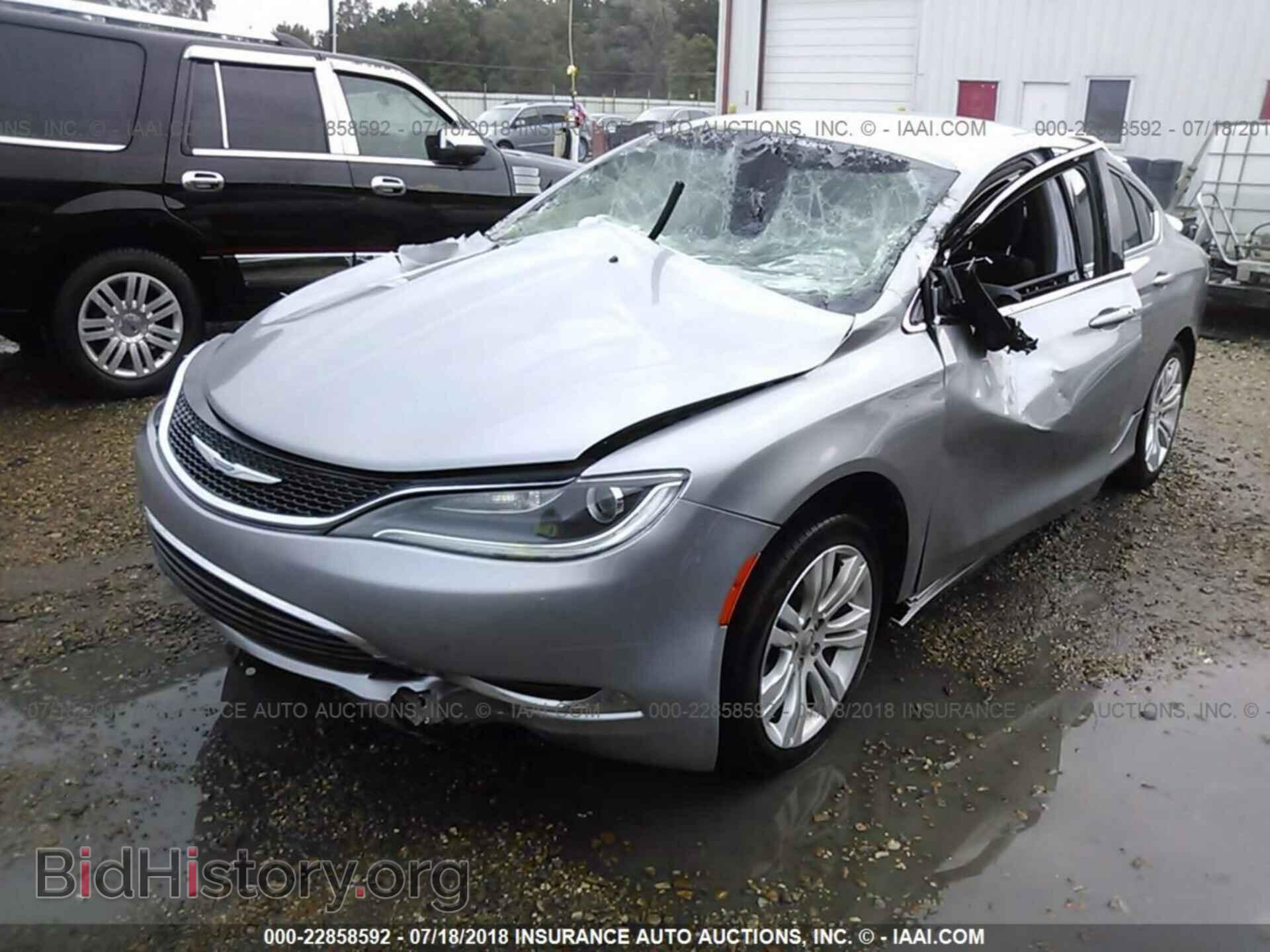 2016 Chrysler 200 - VIN: 1C3CCCAB2GN119160 - Photo 2