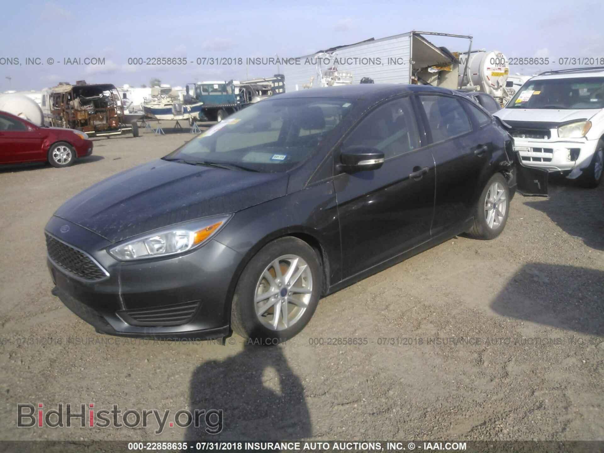 2016 Ford Focus - VIN: 1FADP3F29GL262461 - Фото 2