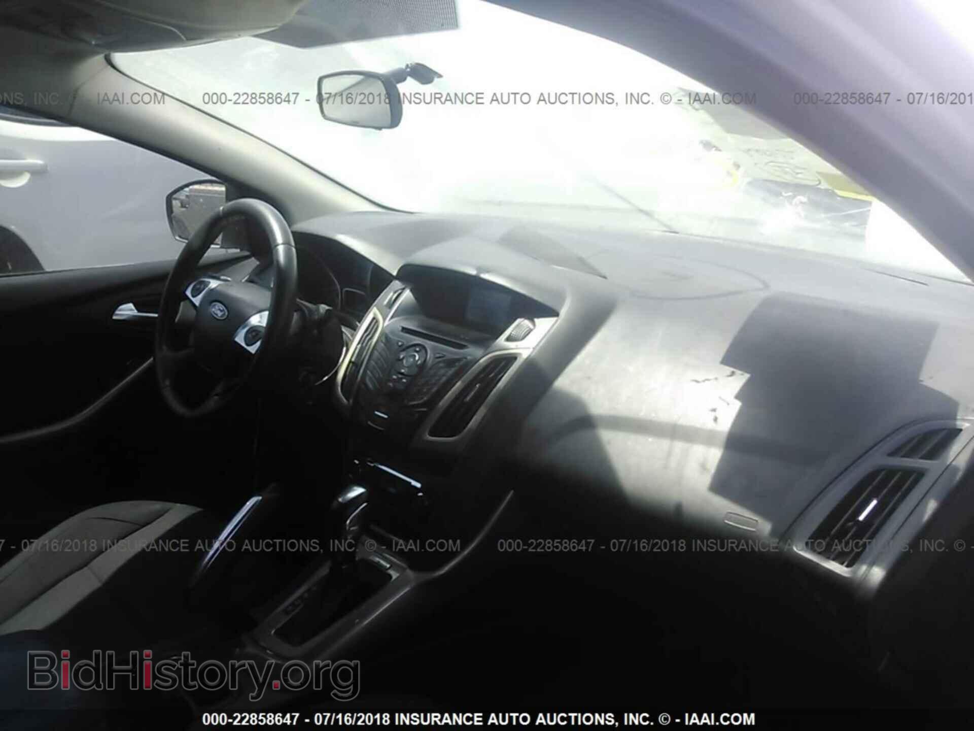 2012 Ford Focus - VIN: 1FAHP3H22CL196344 - Photo 5
