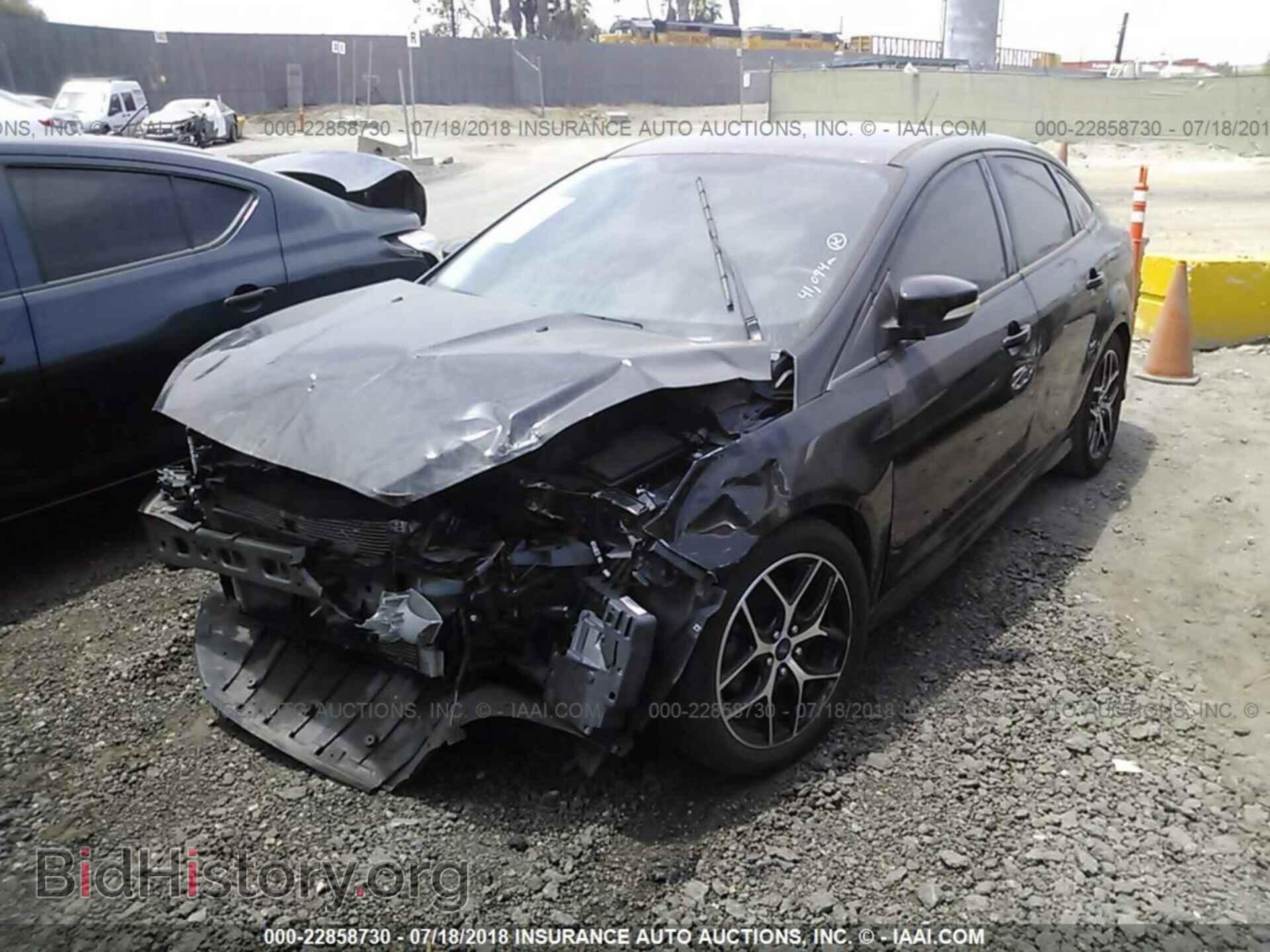 2015 Ford Focus - VIN: 1FADP3F26FL248726 - Photo 2