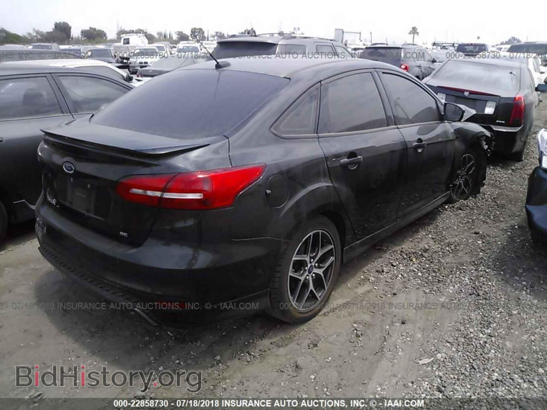 2015 Ford Focus - VIN: 1FADP3F26FL248726 - Photo 4
