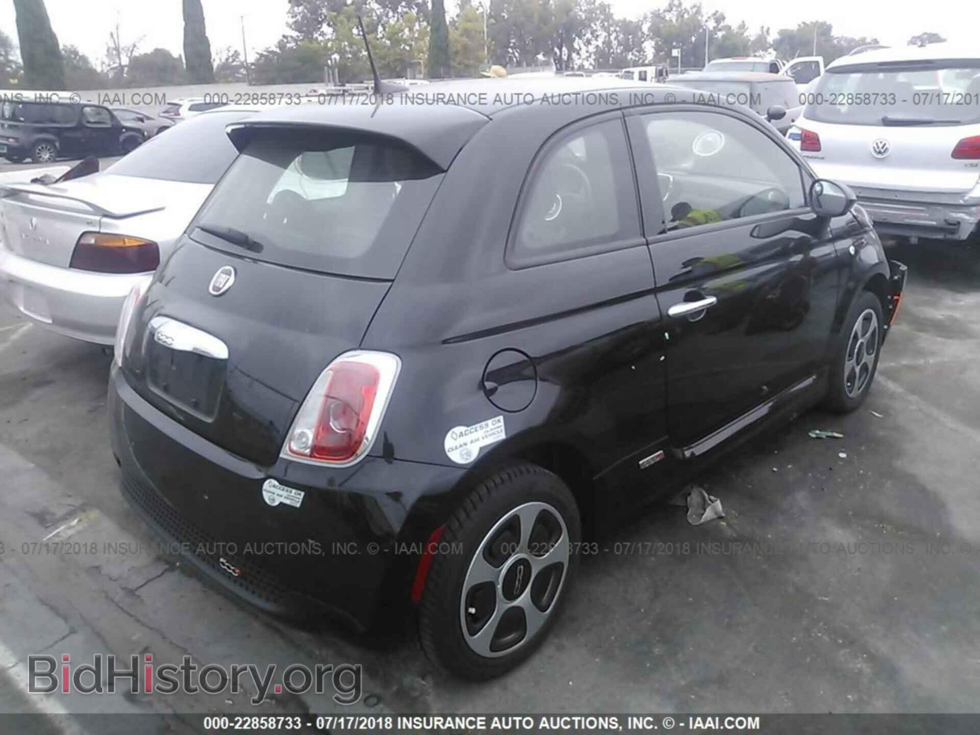 2017 Fiat 500 - VIN: 3C3CFFGE3HT524097 - Photo 4