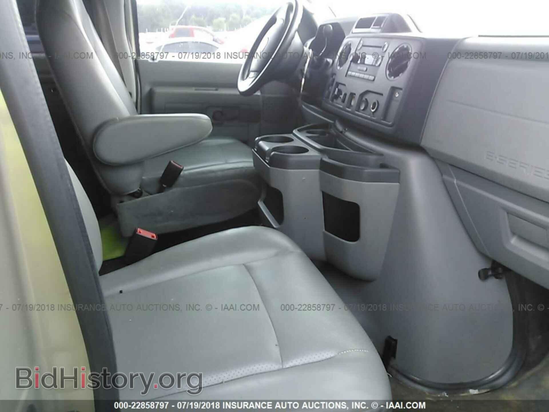 2011 Ford Econoline - VIN: 1FBNE3BL1BDA60286 - Photo 5
