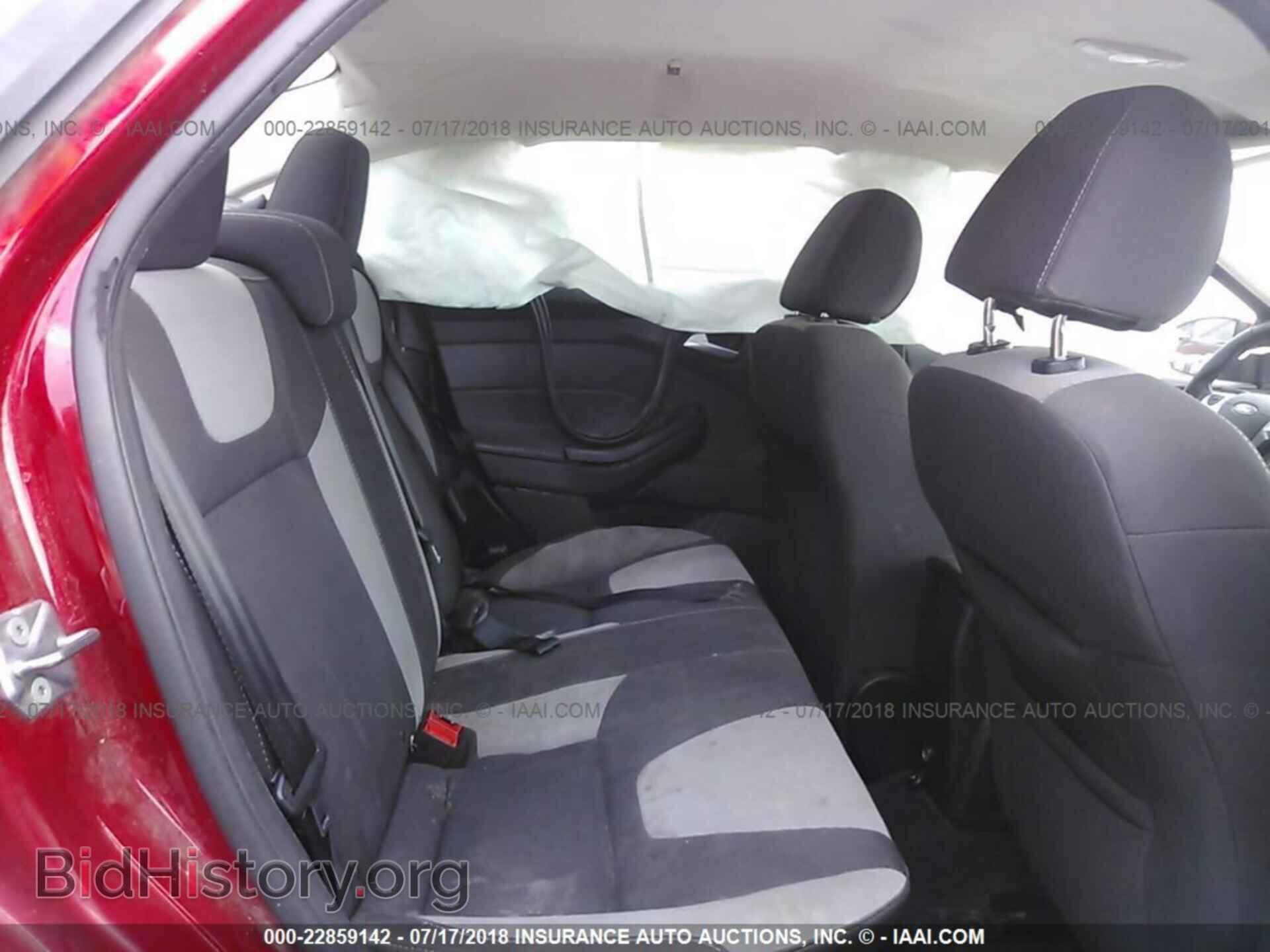 2012 Ford Focus - VIN: 1FAHP3F20CL477206 - Photo 8