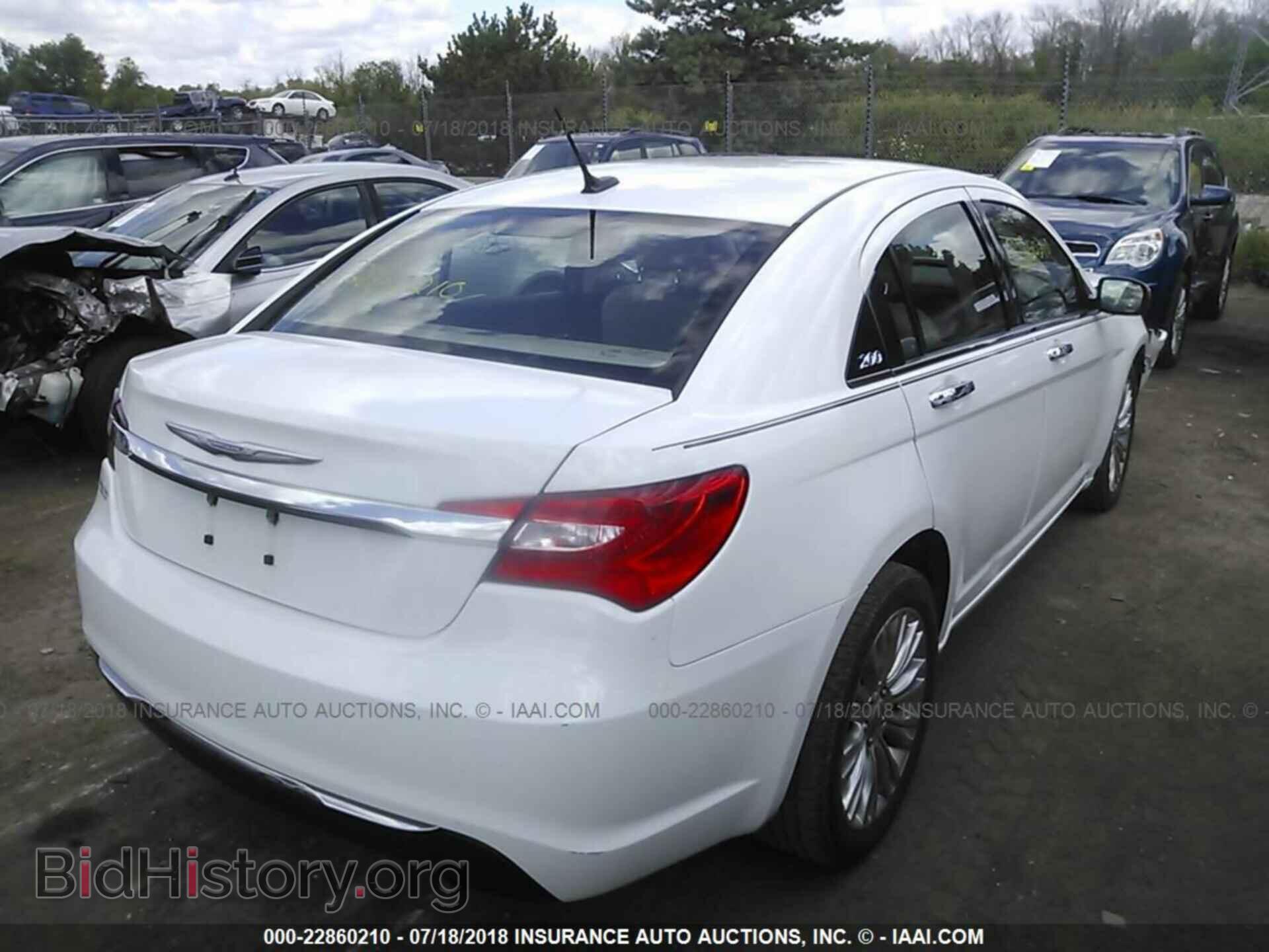 2012 Chrysler 200 - VIN: 1C3CCBCB5CN144202 - Photo 4