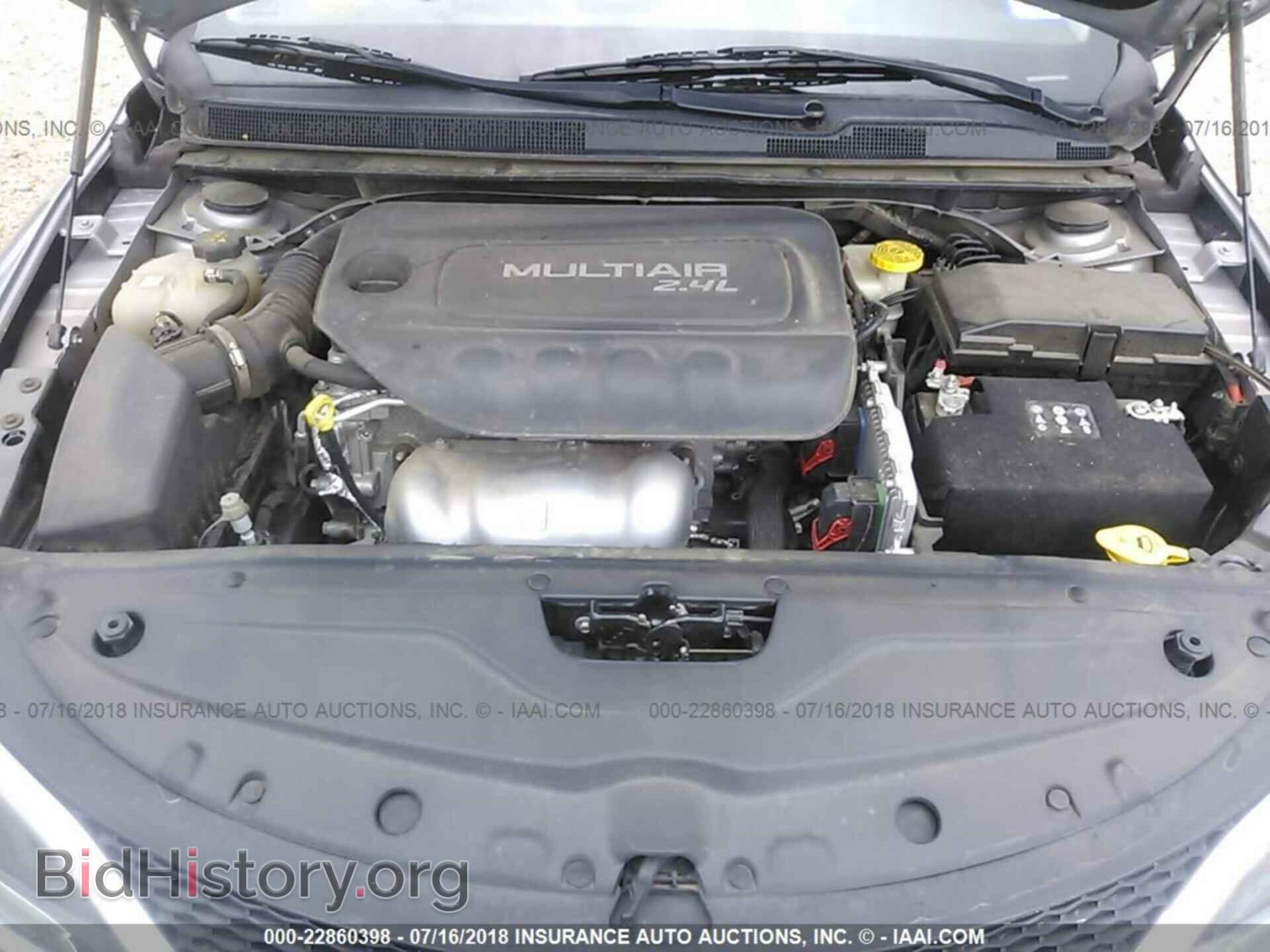 2016 Chrysler 200 - VIN: 1C3CCCAB9GN156884 - Фото 10