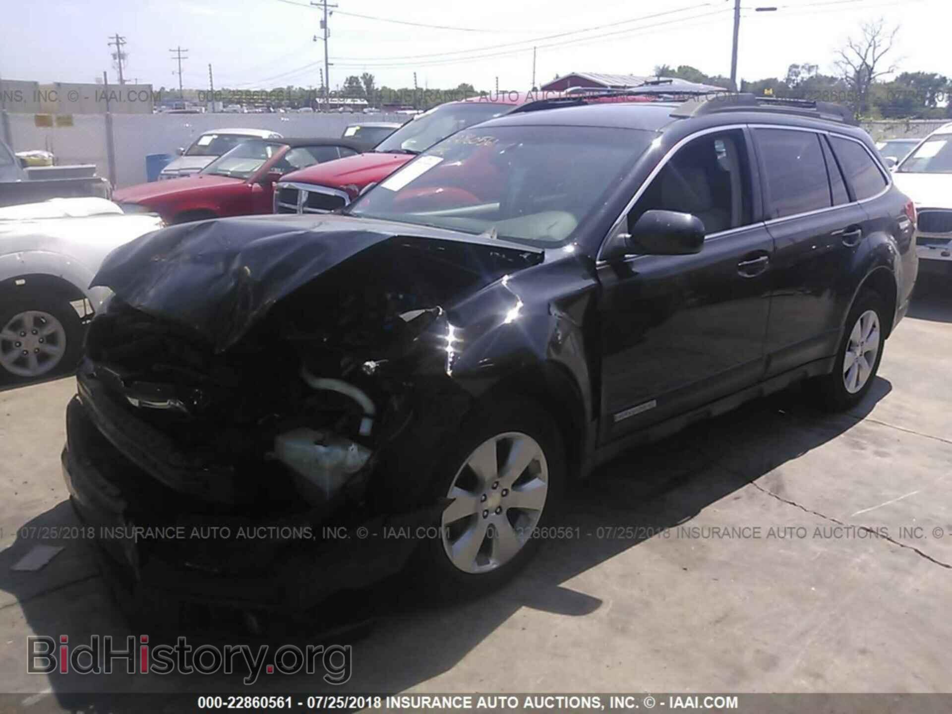 2011 Subaru Outback - VIN: 4S4BRCGC3B3354947 - Фото 2