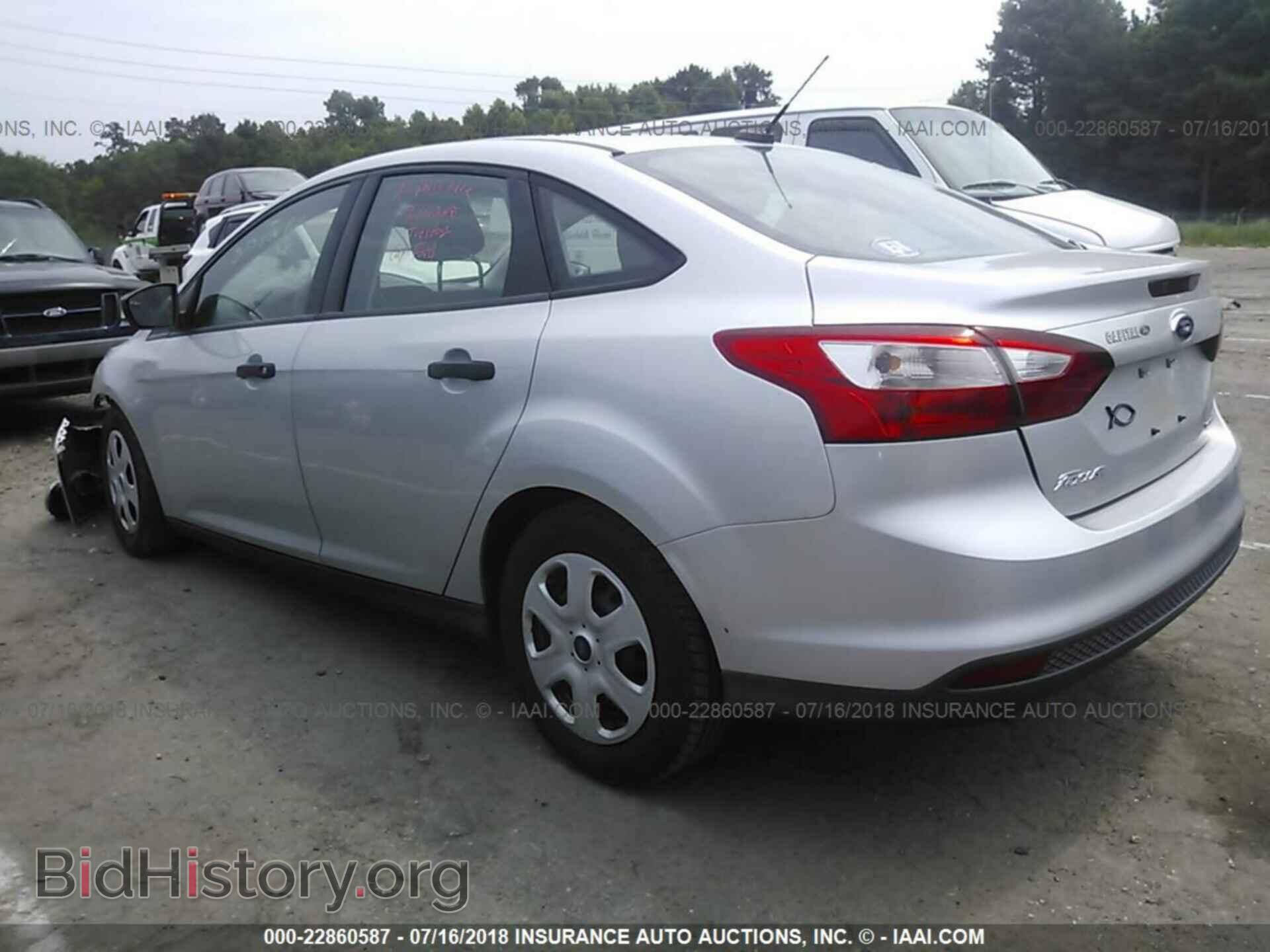 2013 Ford Focus - VIN: 1FADP3E21DL216958 - Photo 3