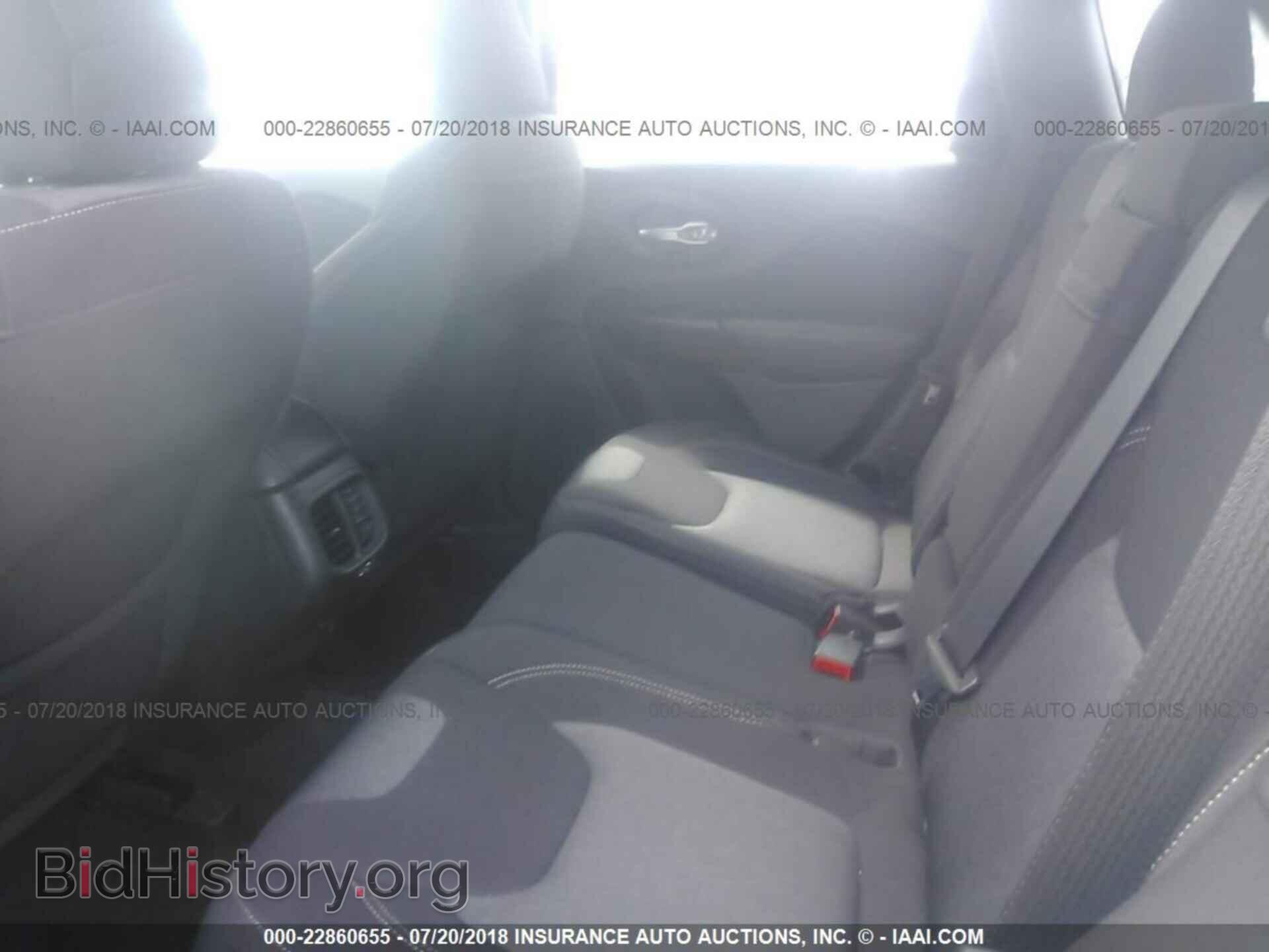 2014 Jeep Cherokee - VIN: 1C4PJMCS9EW211721 - Photo 8