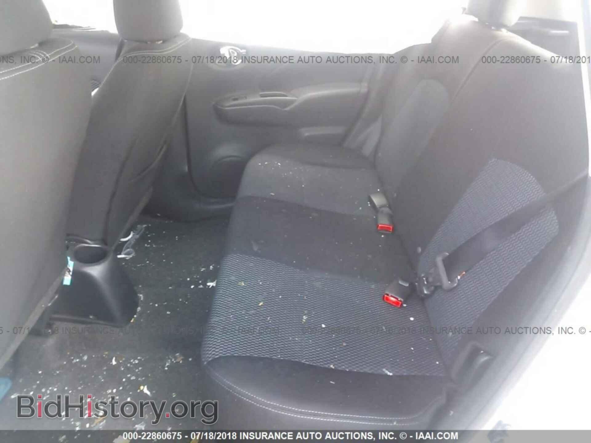 2016 Nissan Versa note - VIN: 3N1CE2CP9GL353467 - Photo 8