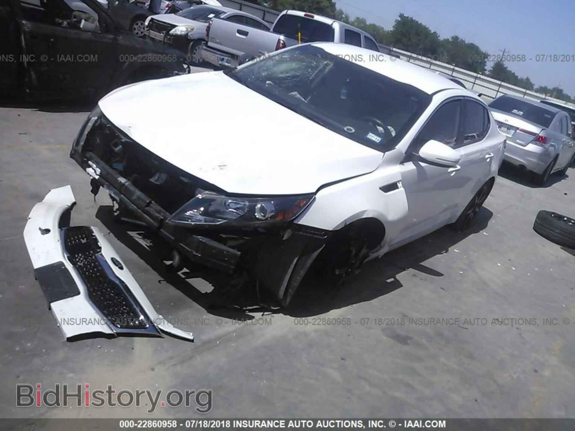 2013 Kia Optima - VIN: KNAGM4A70D5337943 - Photo 2