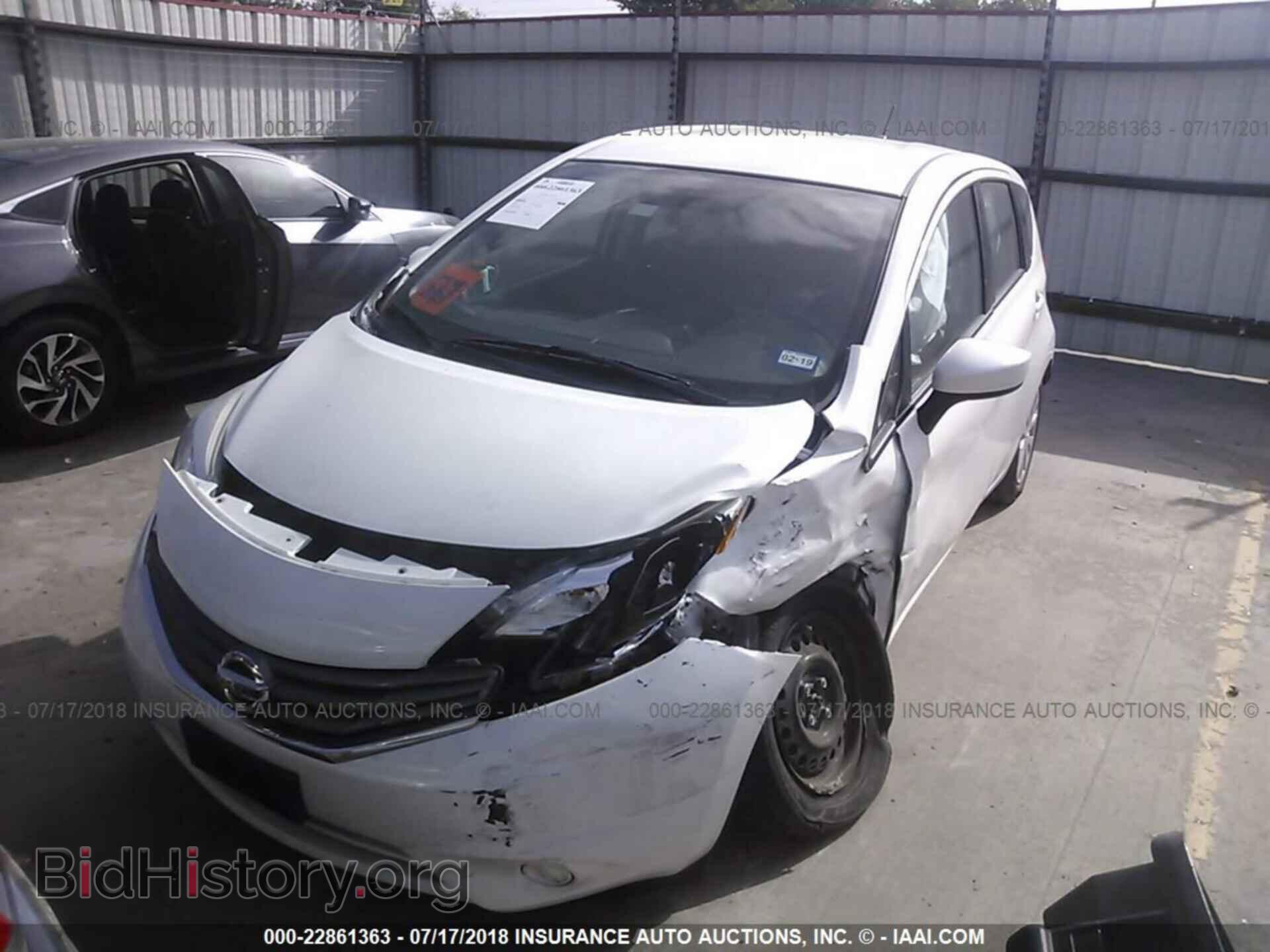 2015 Nissan Versa note - VIN: 3N1CE2CP6FL384979 - Фото 2