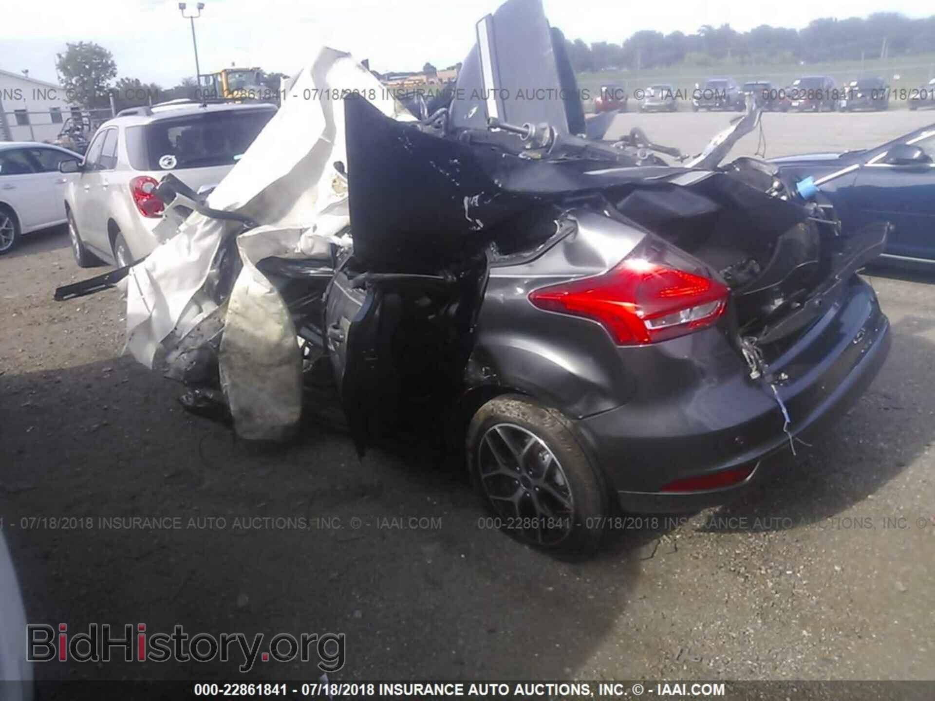 2017 Ford Focus - VIN: 1FADP3M20HL312667 - Фото 3