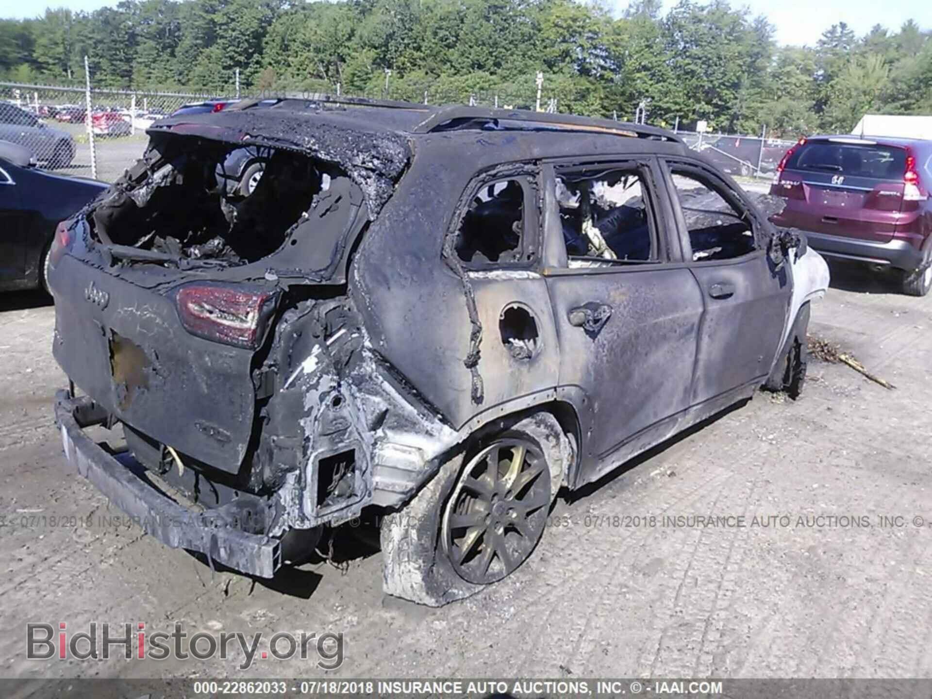 2015 Jeep Cherokee - VIN: 1C4PJMCB3FW714842 - Photo 4