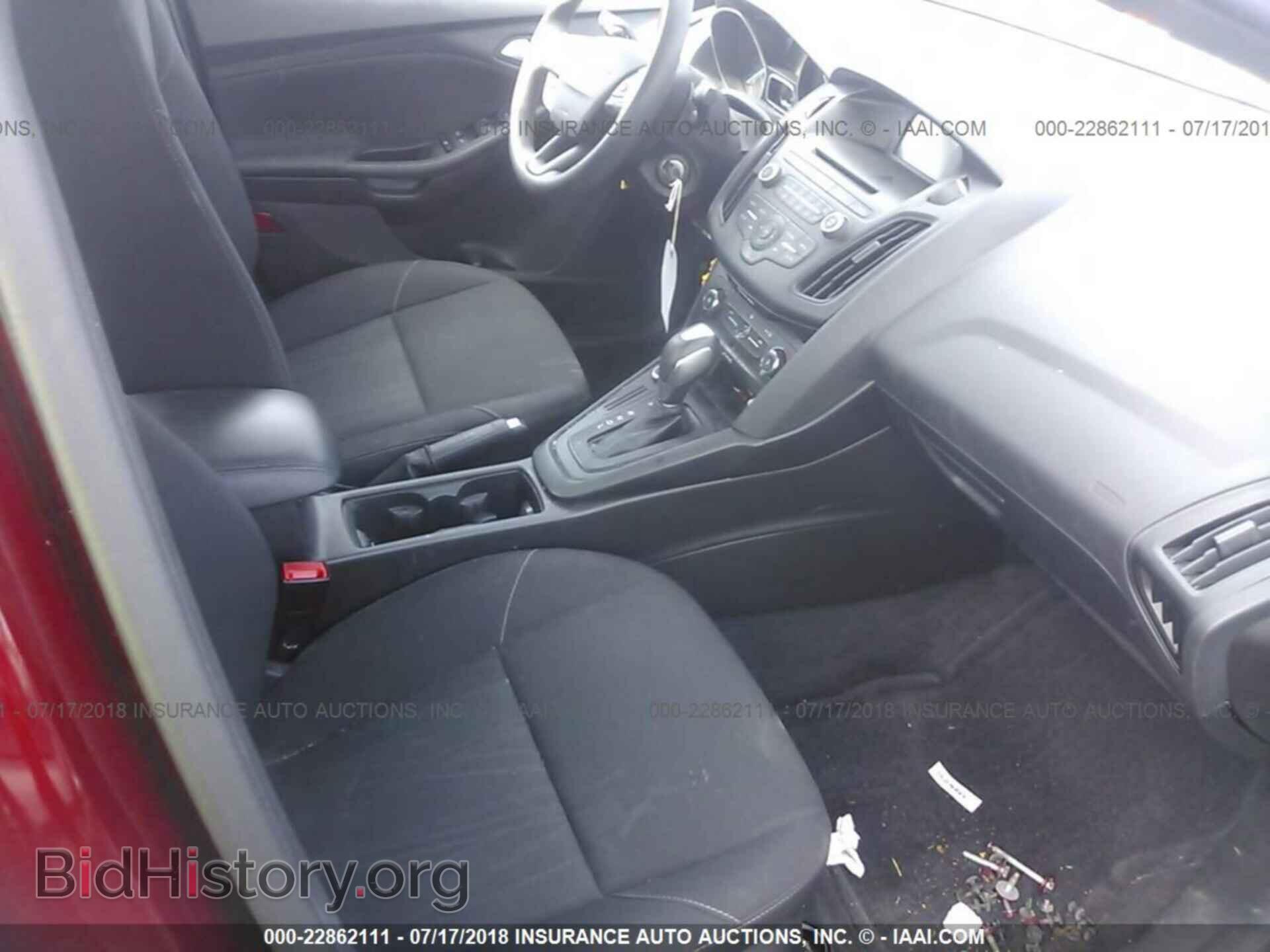 2016 Ford Focus - VIN: 1FADP3F28GL335593 - Фото 5
