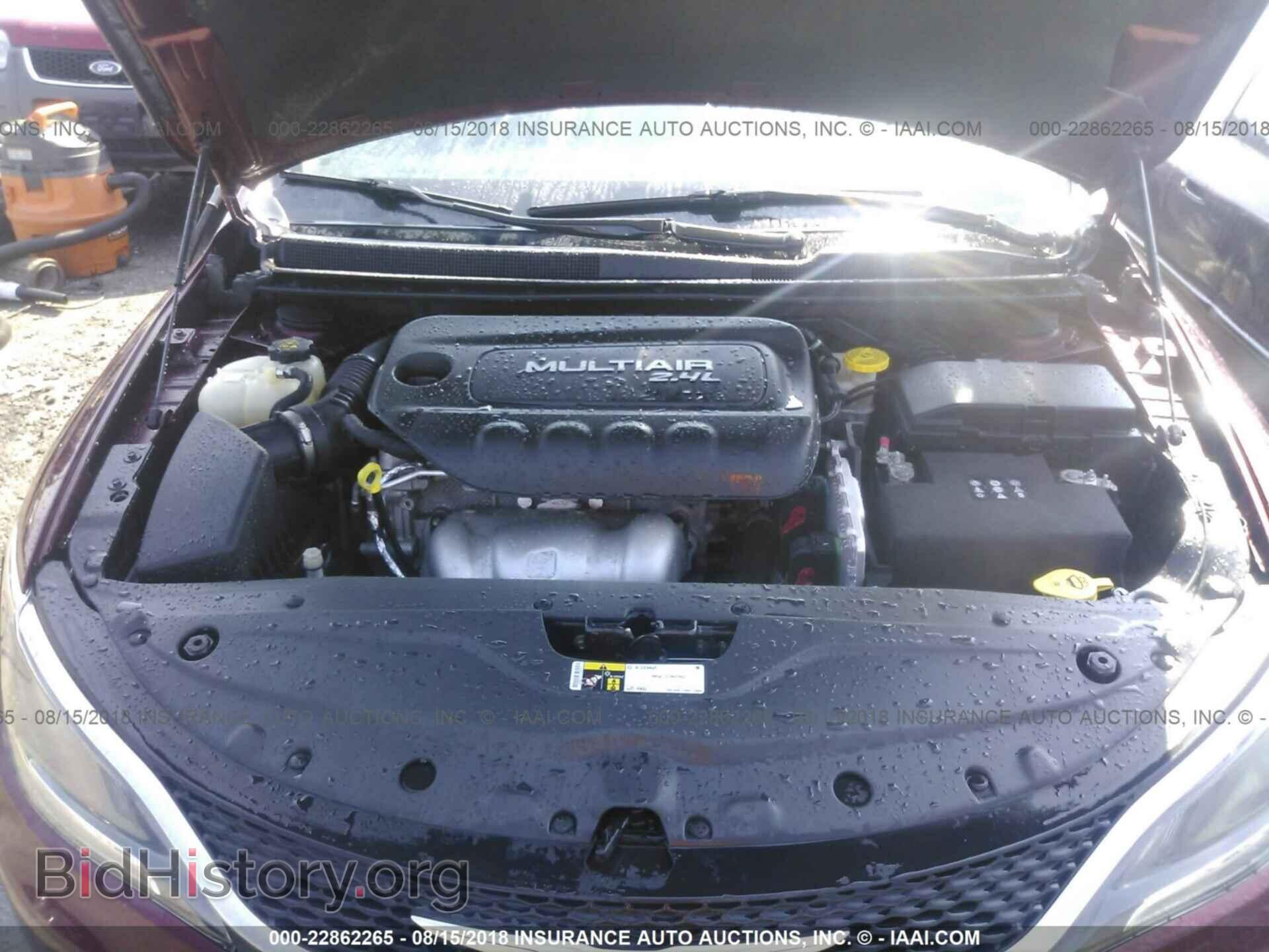 2015 Chrysler 200 - VIN: 1C3CCCAB3FN734122 - Фото 10
