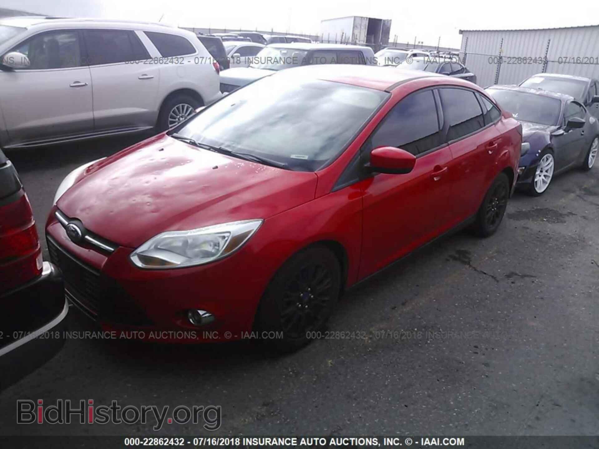 2012 Ford Focus - VIN: 1FAHP3F21CL211158 - Photo 2