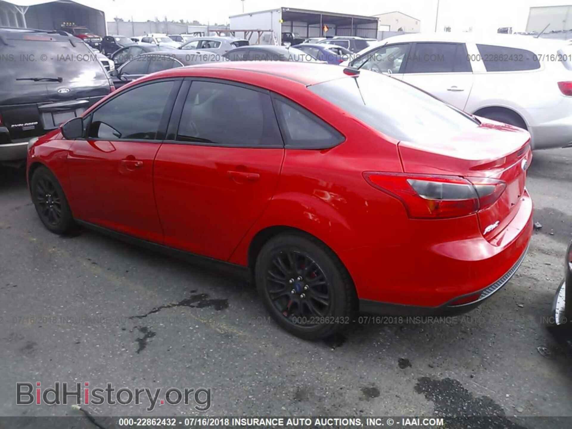 2012 Ford Focus - VIN: 1FAHP3F21CL211158 - Photo 3