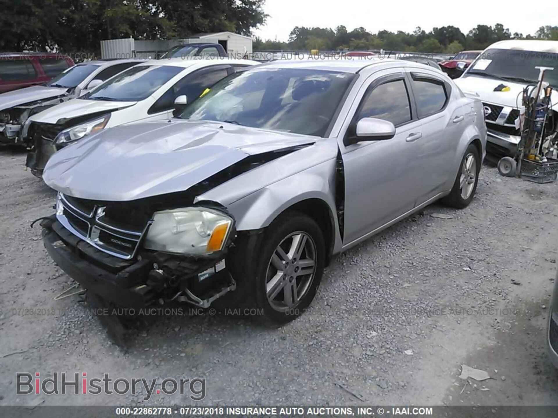 2011 Dodge Avenger - VIN: 1B3BD1FB4BN542186 - Фото 2