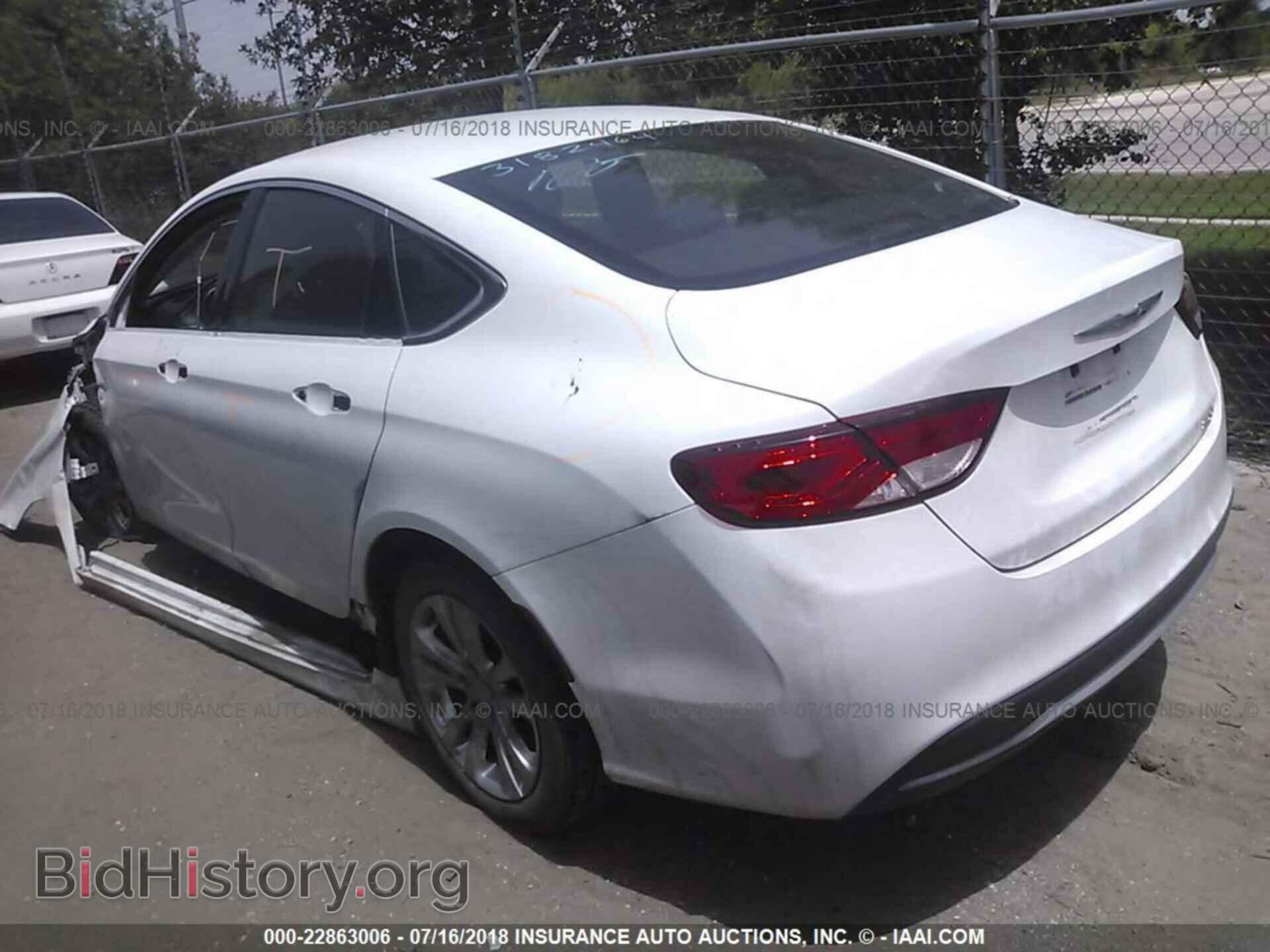 2016 Chrysler 200 - VIN: 1C3CCCAB0GN113342 - Photo 3