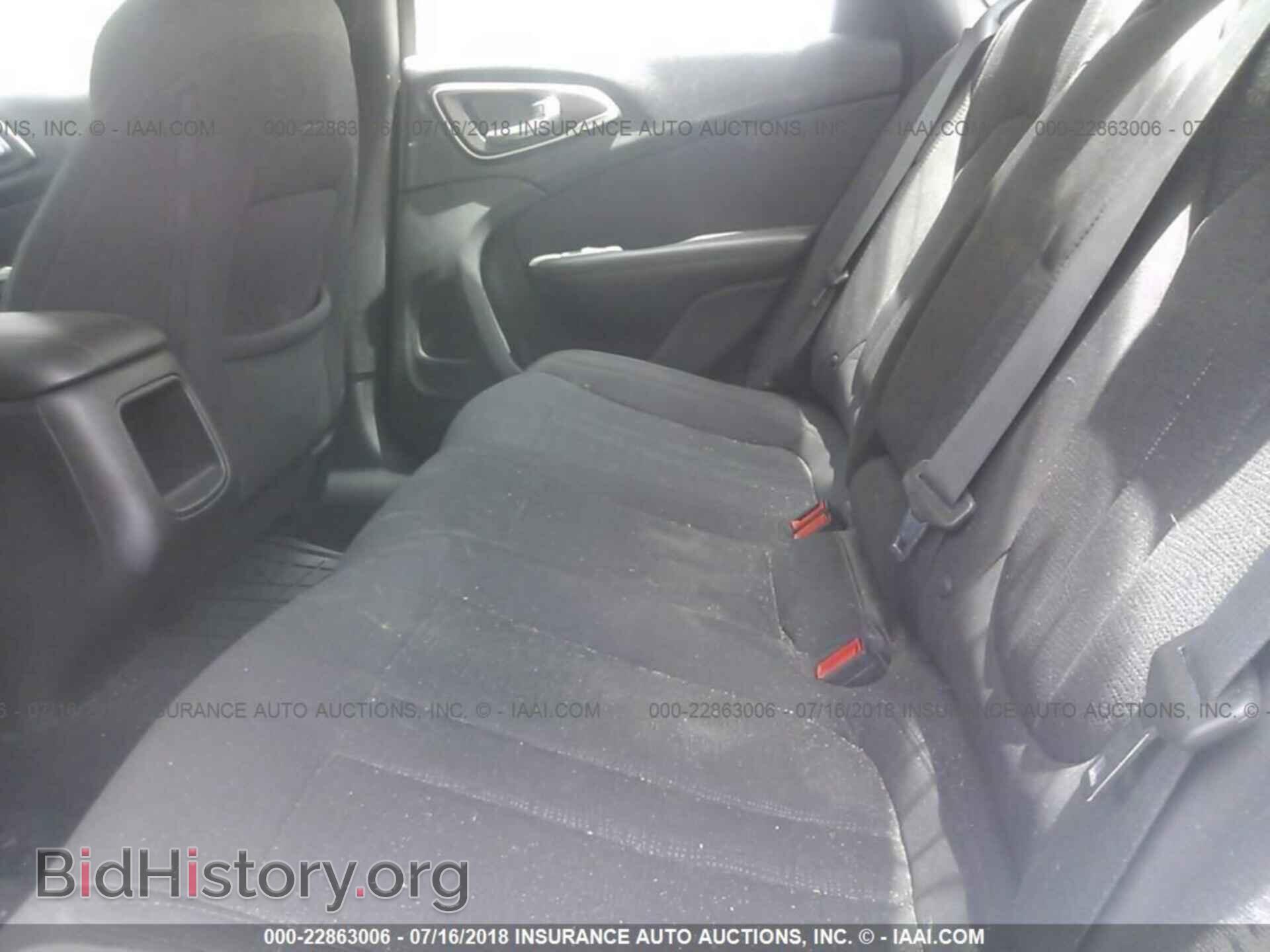 2016 Chrysler 200 - VIN: 1C3CCCAB0GN113342 - Photo 8