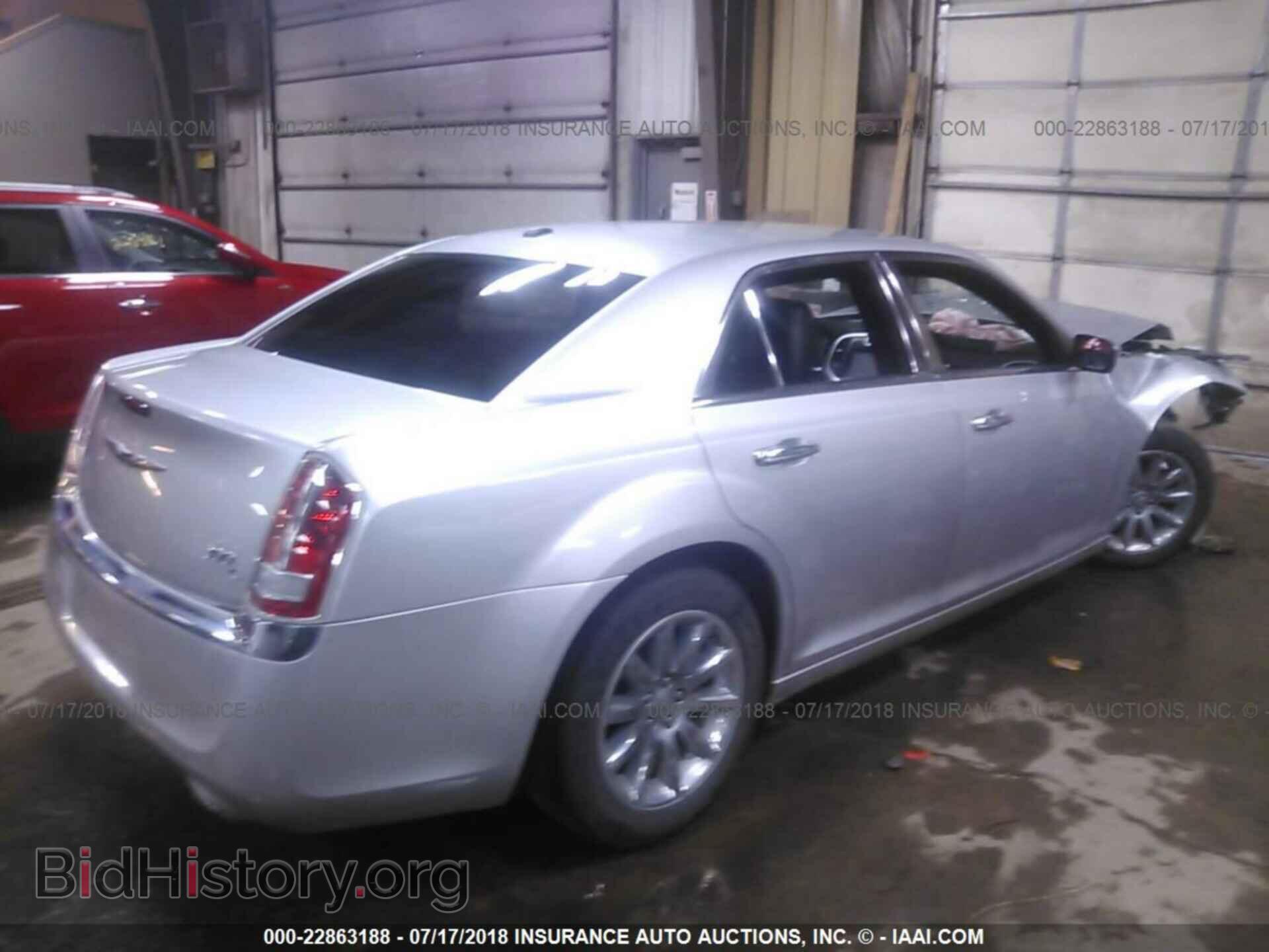 2012 Chrysler 300c - VIN: 2C3CCAETXCH263579 - Фото 4