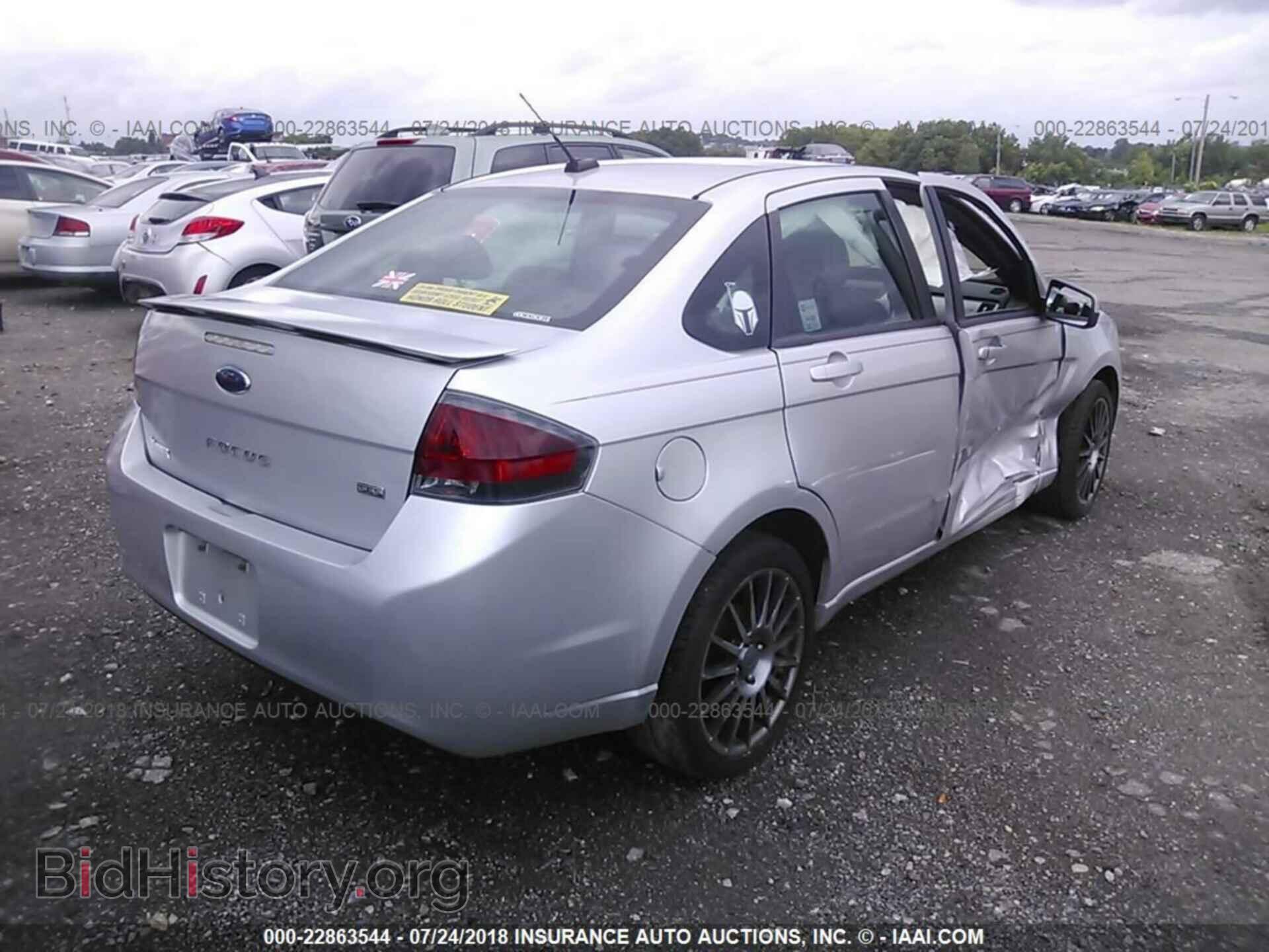 2011 Ford Focus - VIN: 1FAHP3GN4BW124070 - Фото 4