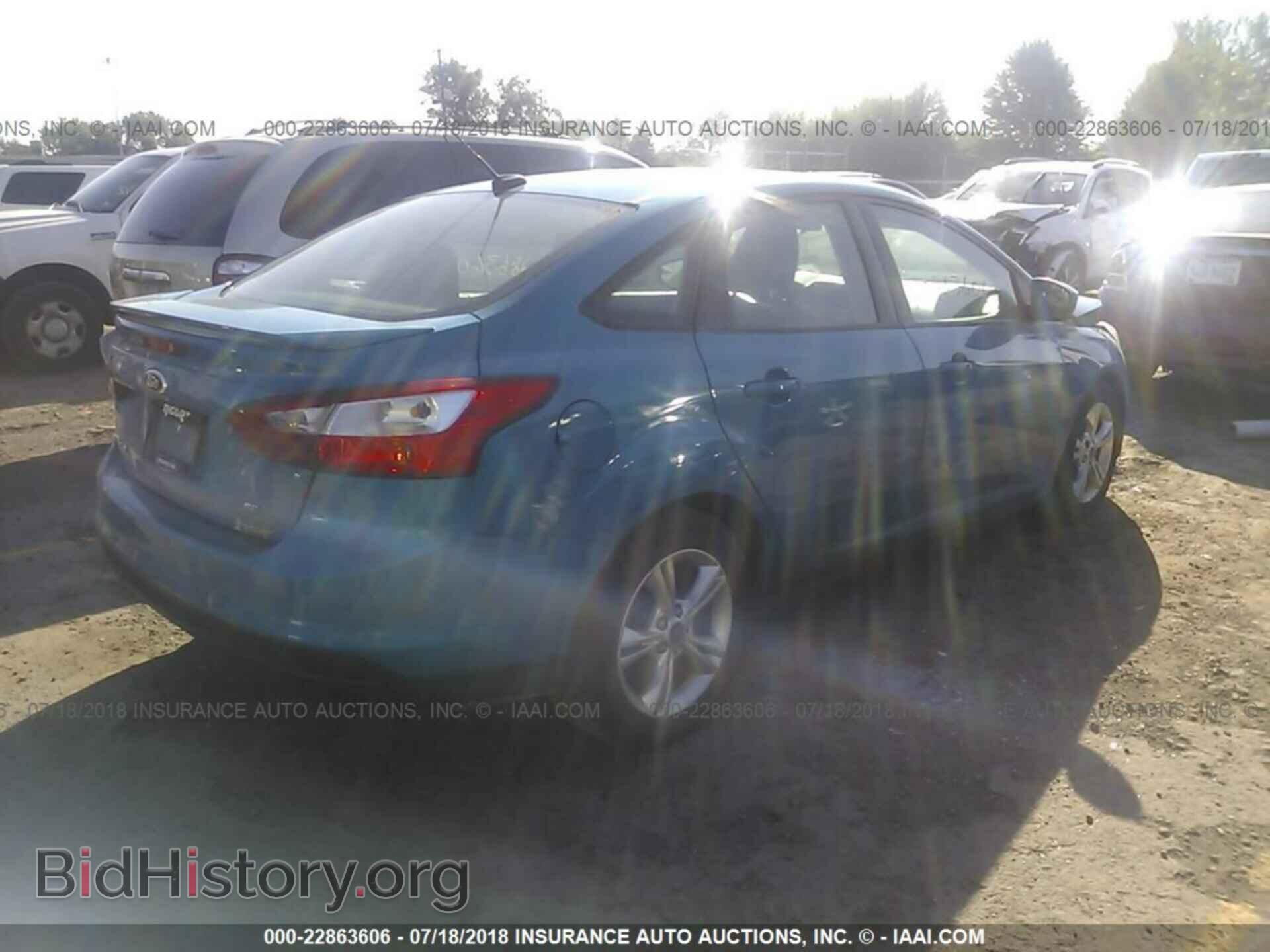 2012 Ford Focus - VIN: 1FAHP3F25CL152762 - Photo 4