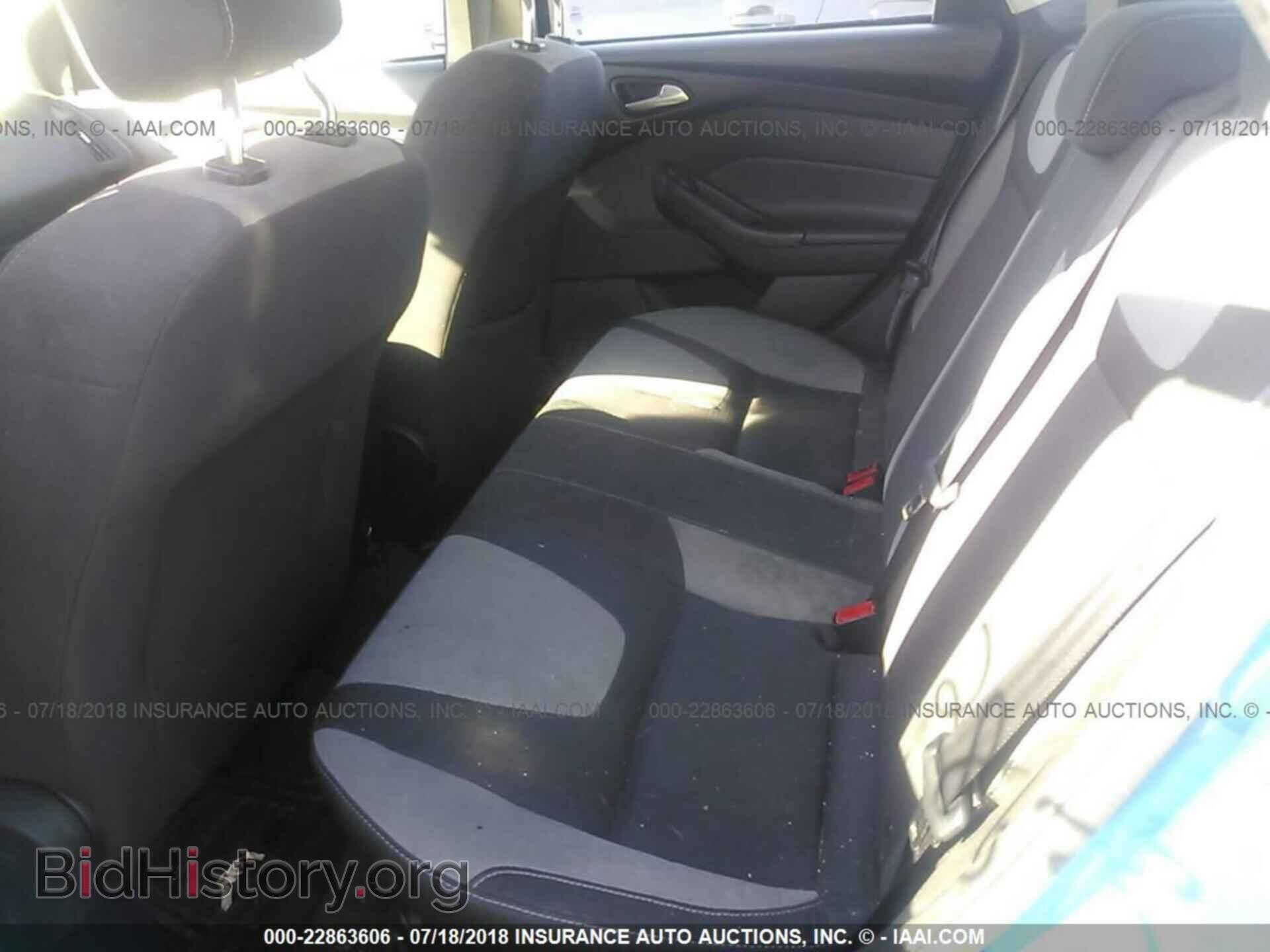 2012 Ford Focus - VIN: 1FAHP3F25CL152762 - Photo 8