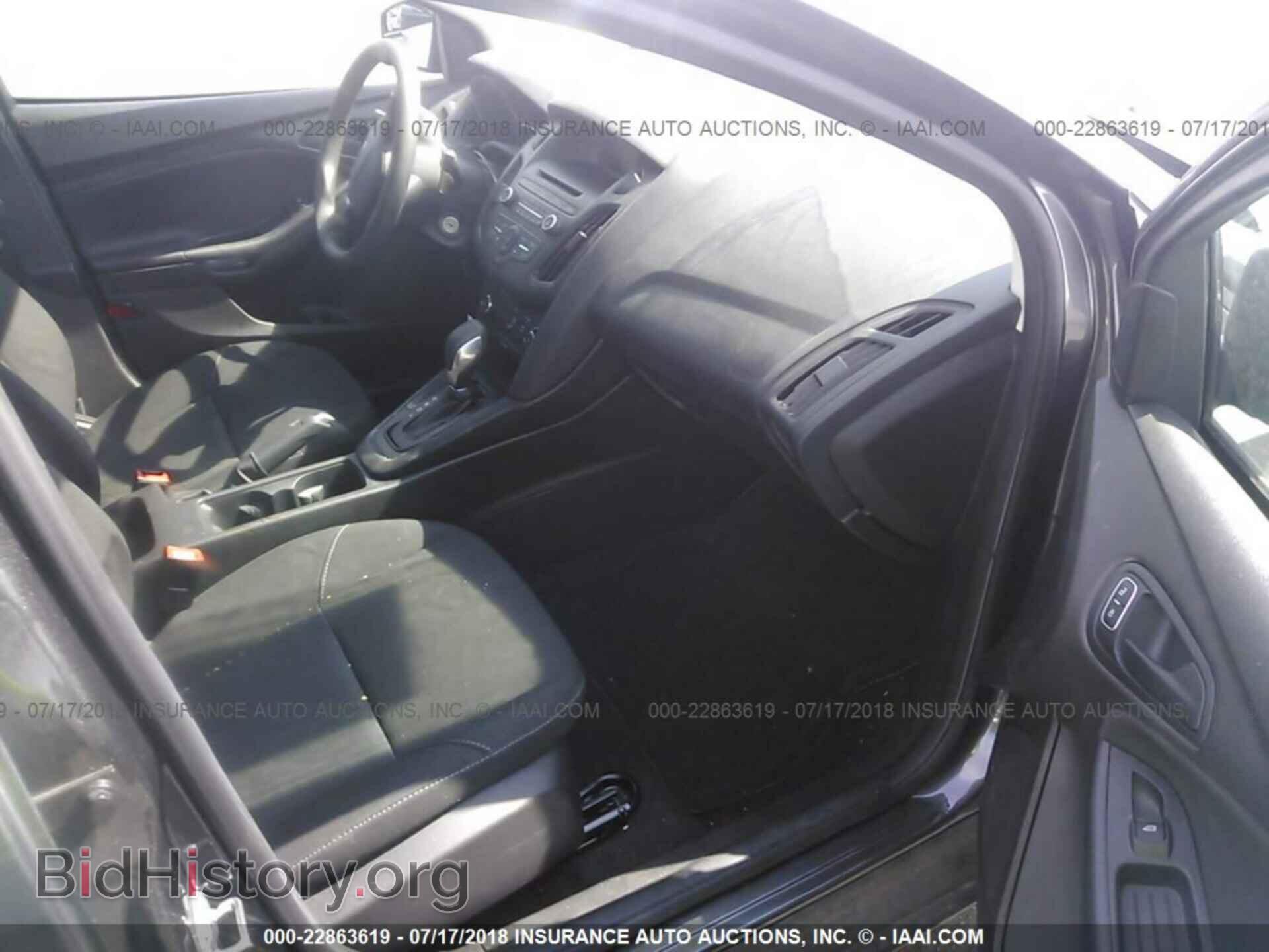 2016 Ford Focus - VIN: 1FADP3E29GL288141 - Фото 5
