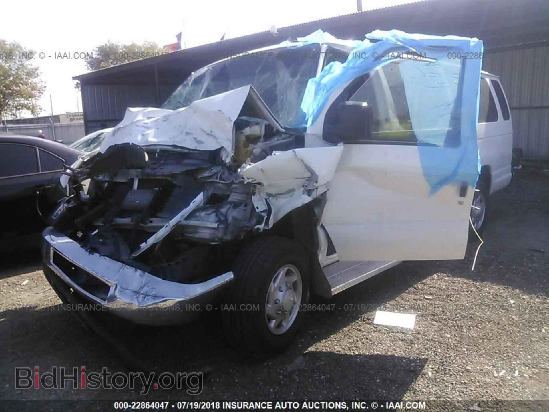 2012 Ford Econoline - VIN: 1FBSS3BL0CDA75701 - Фото 2