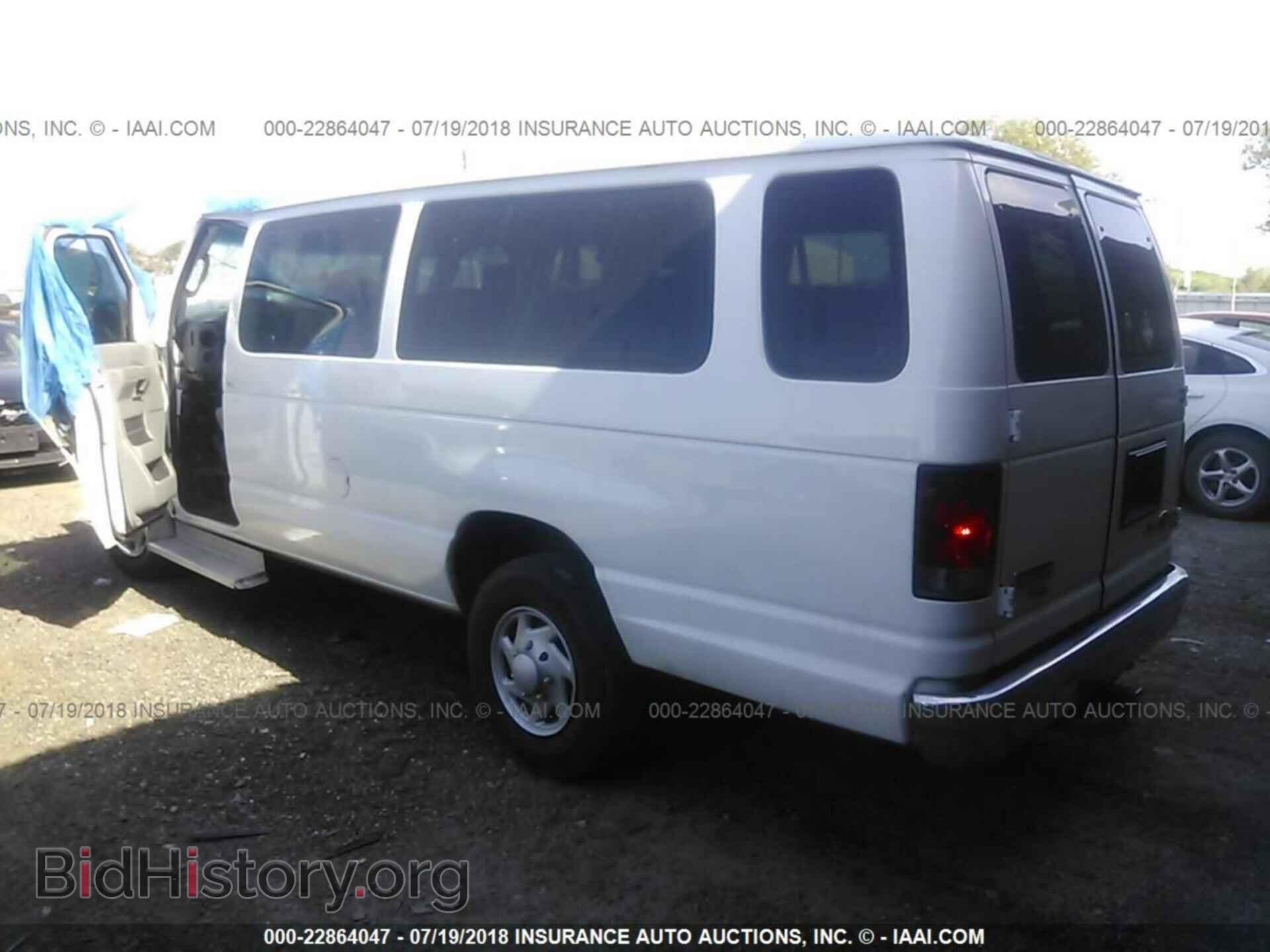 2012 Ford Econoline - VIN: 1FBSS3BL0CDA75701 - Фото 3